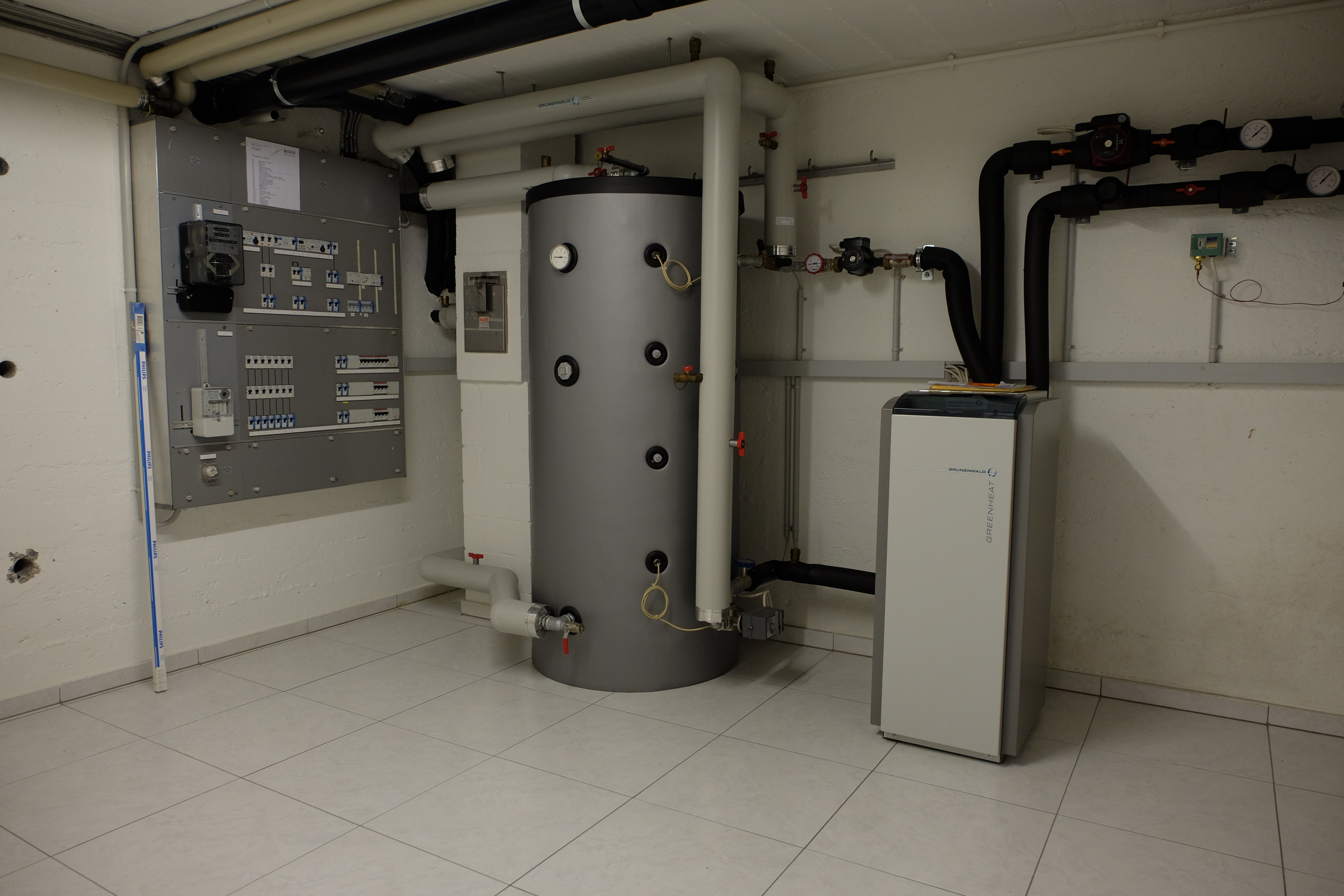 Kellerraum mit Wärmepumpe Kellerraum mit Wärmepumpe