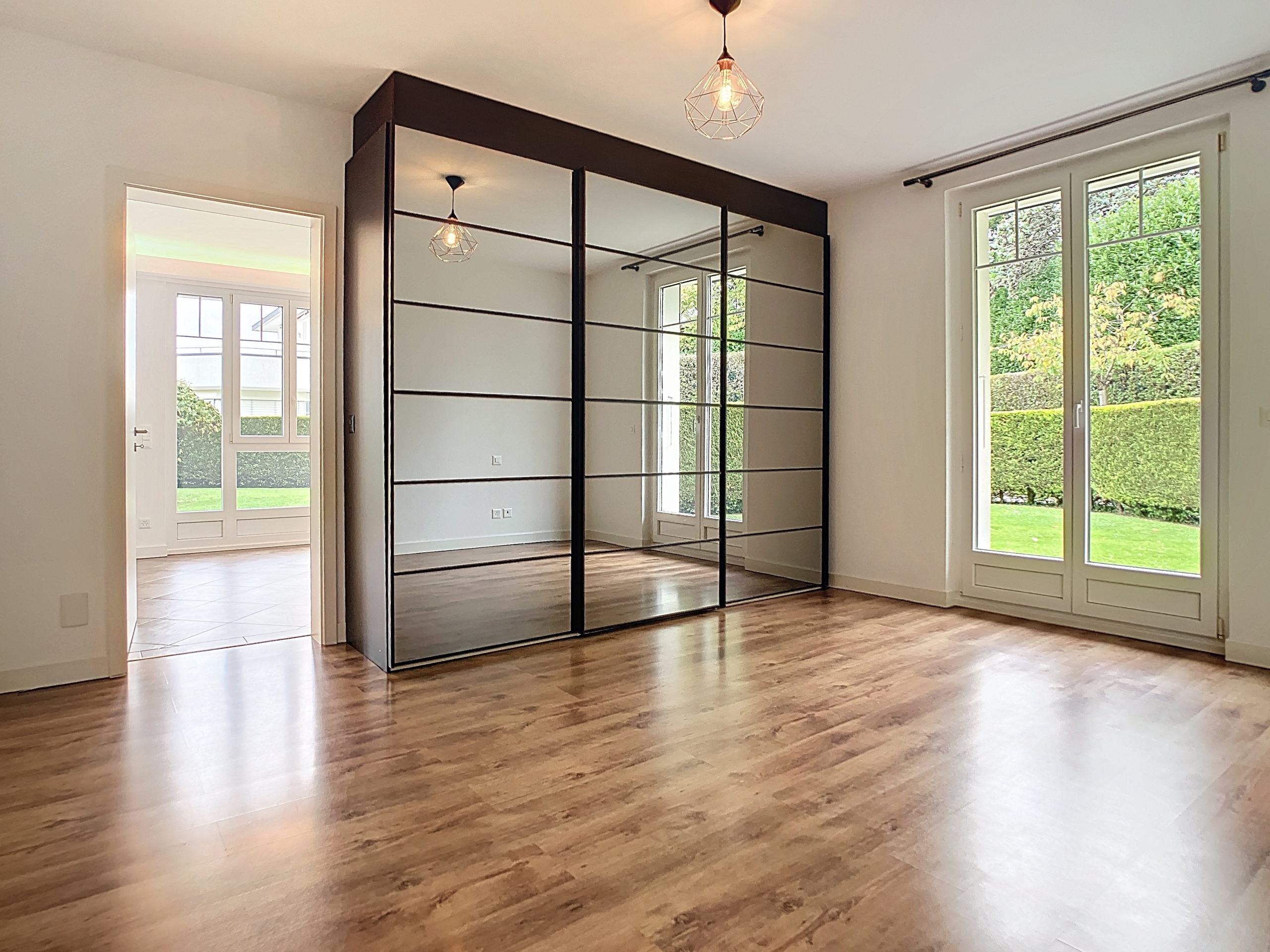 Chambre parentale avec salle d'eau privée 