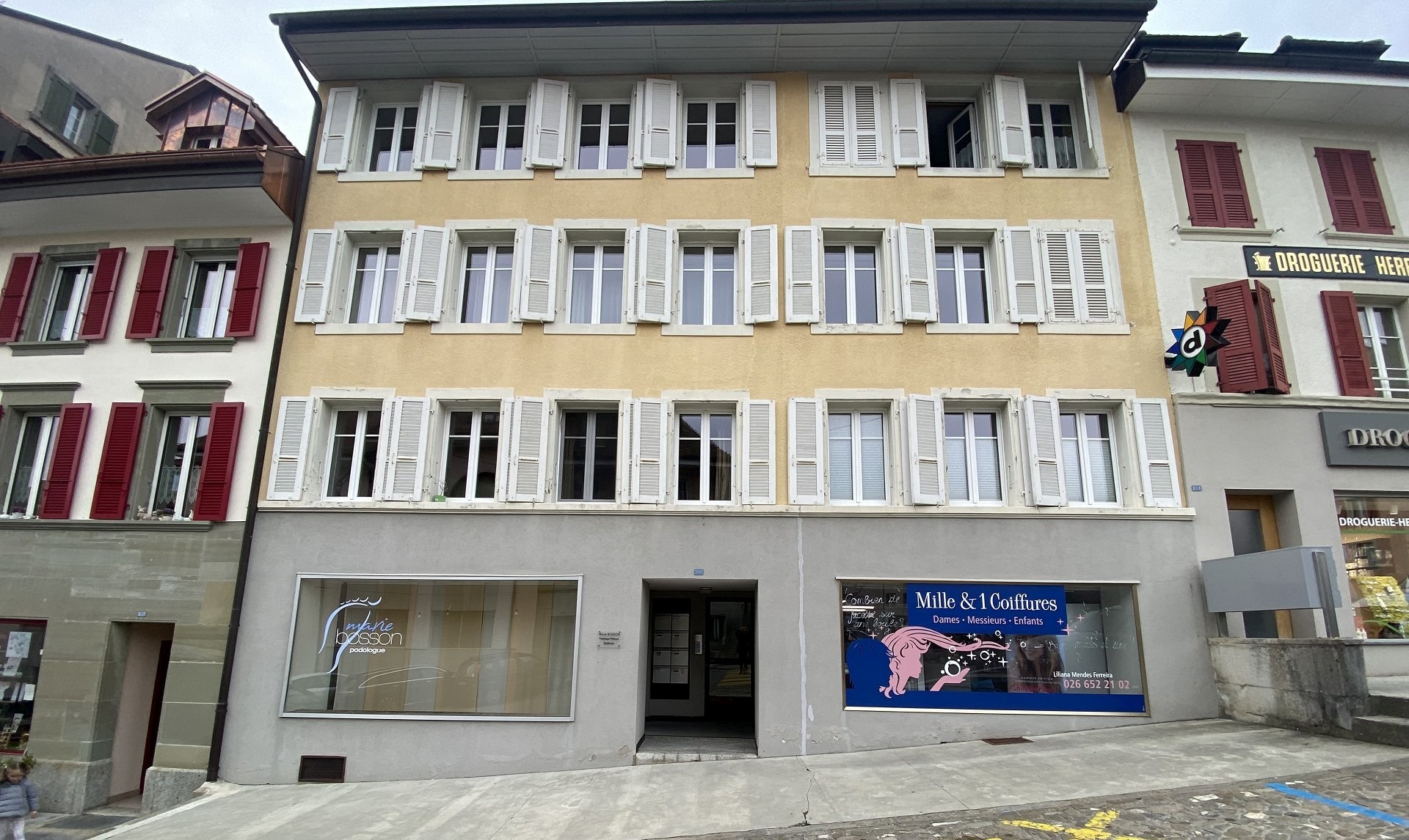 Photo 1