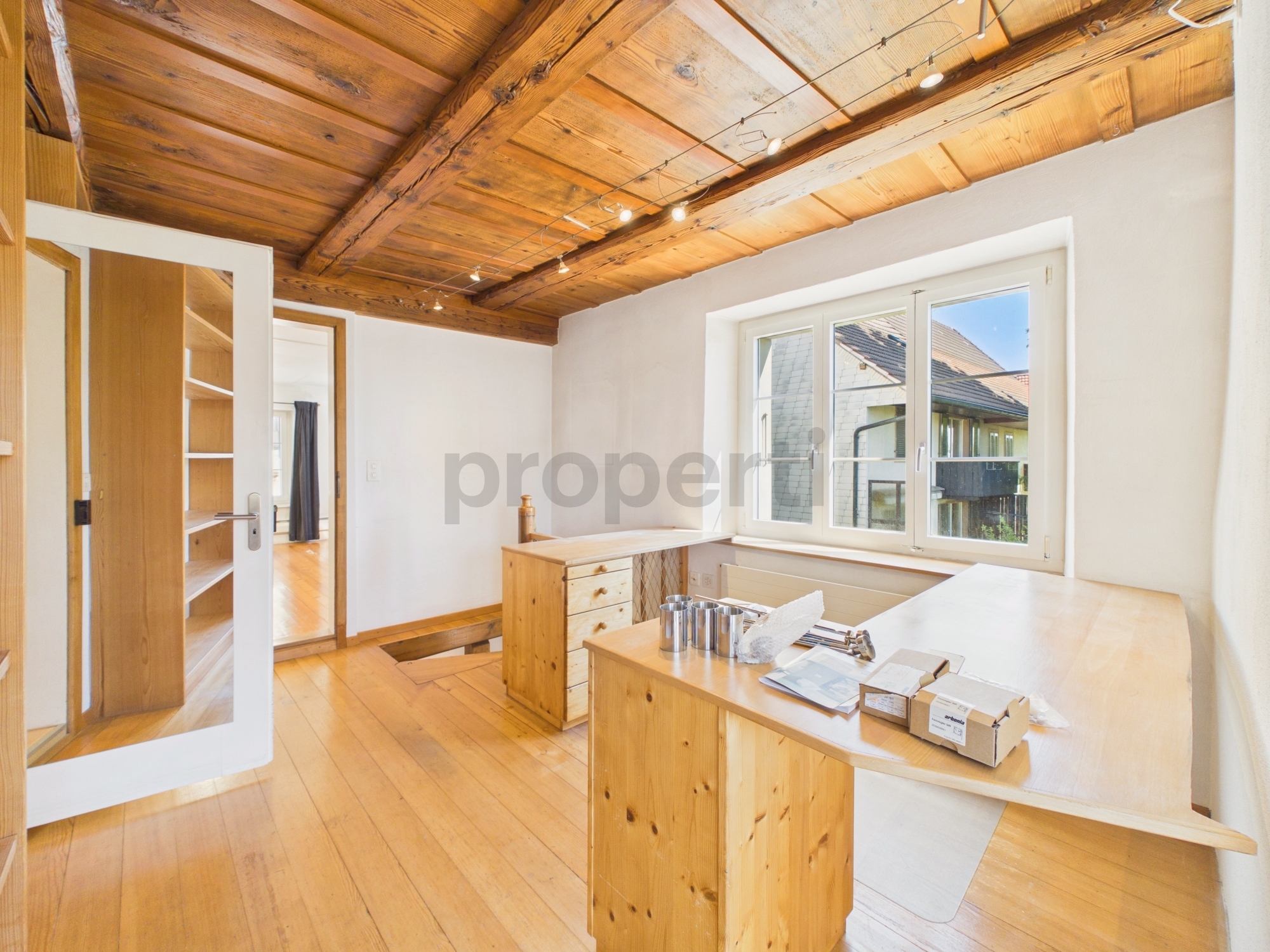Photo 11
