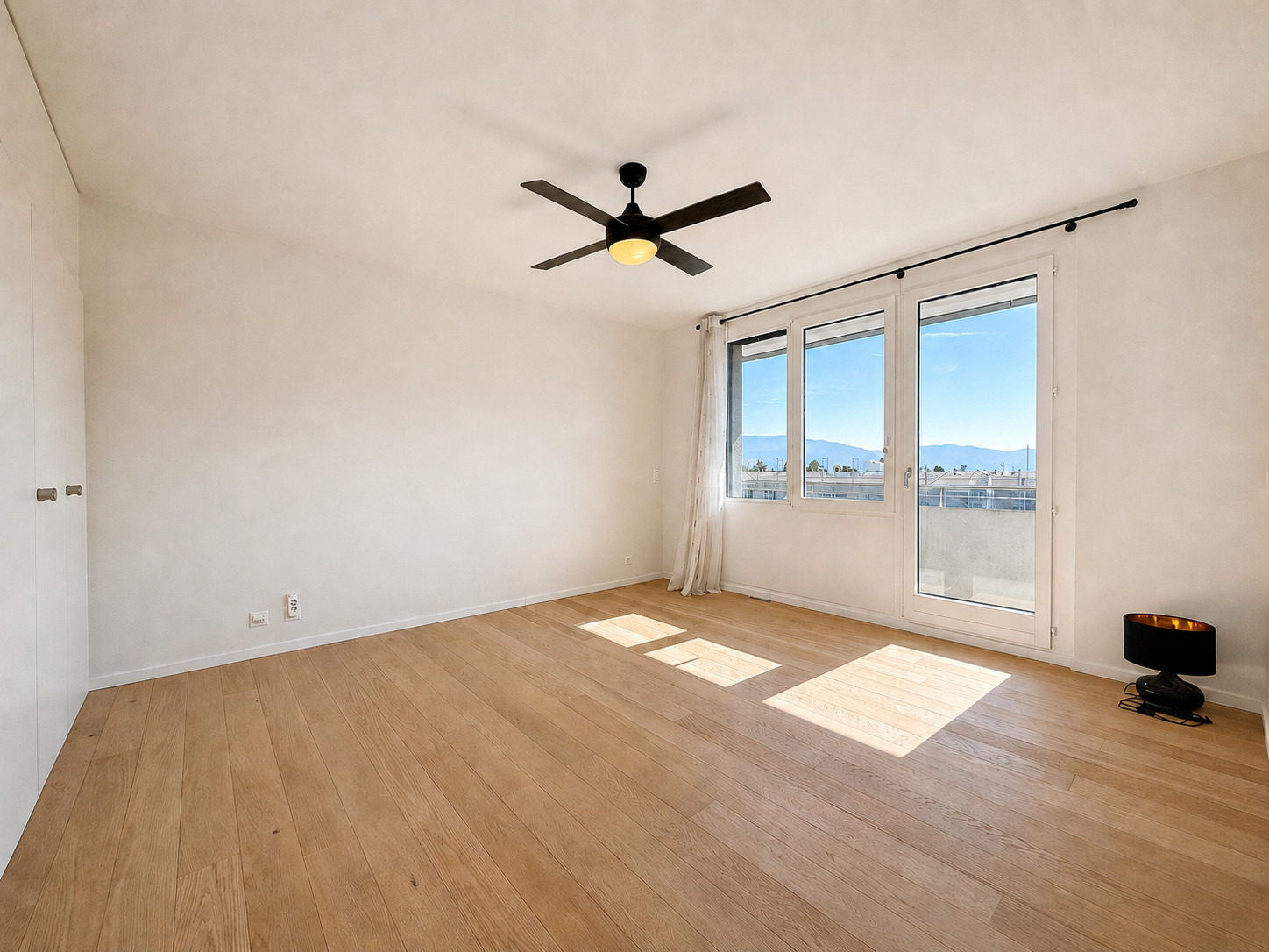 Interior view 4
