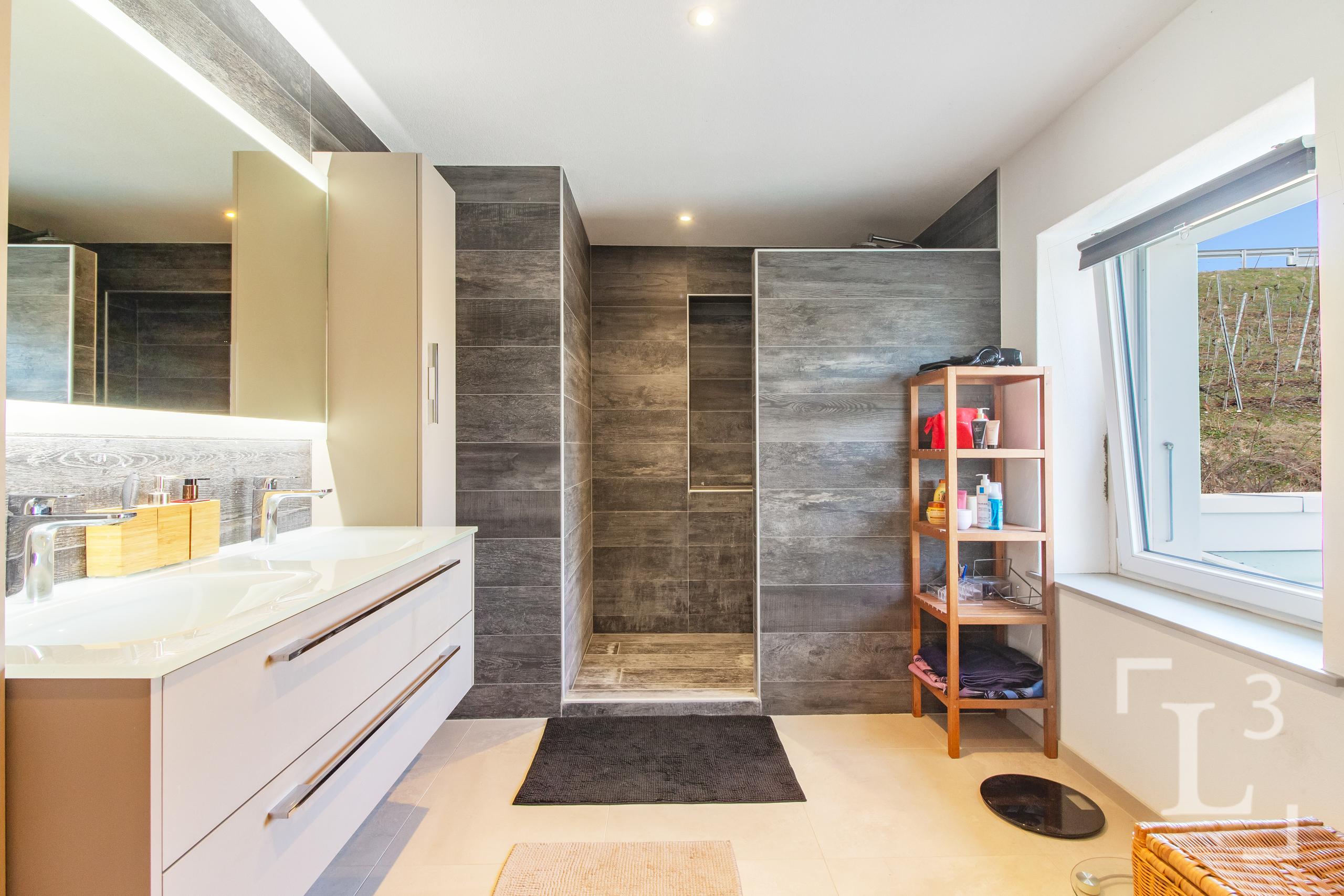 Maison Est : Salle de bain (Suite parentale)