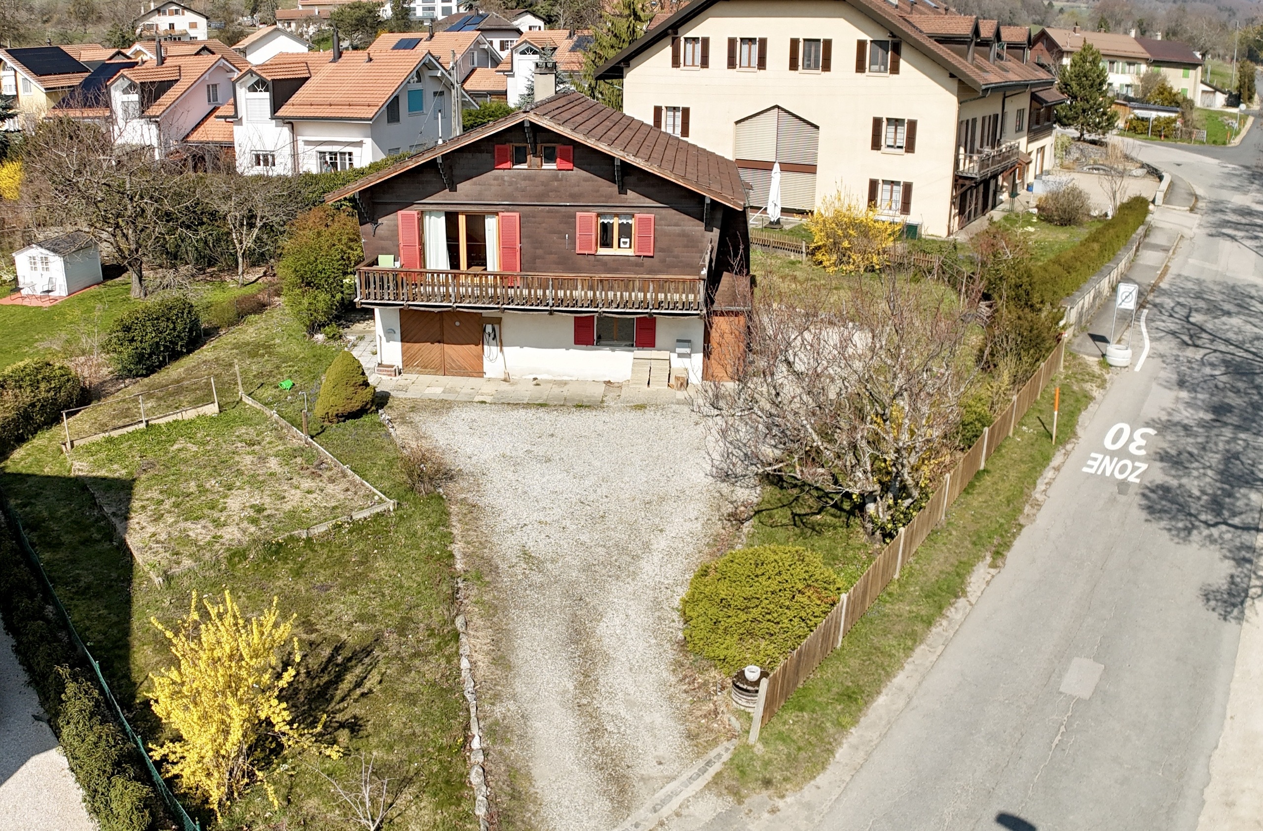 Maison avec potentiel de construction