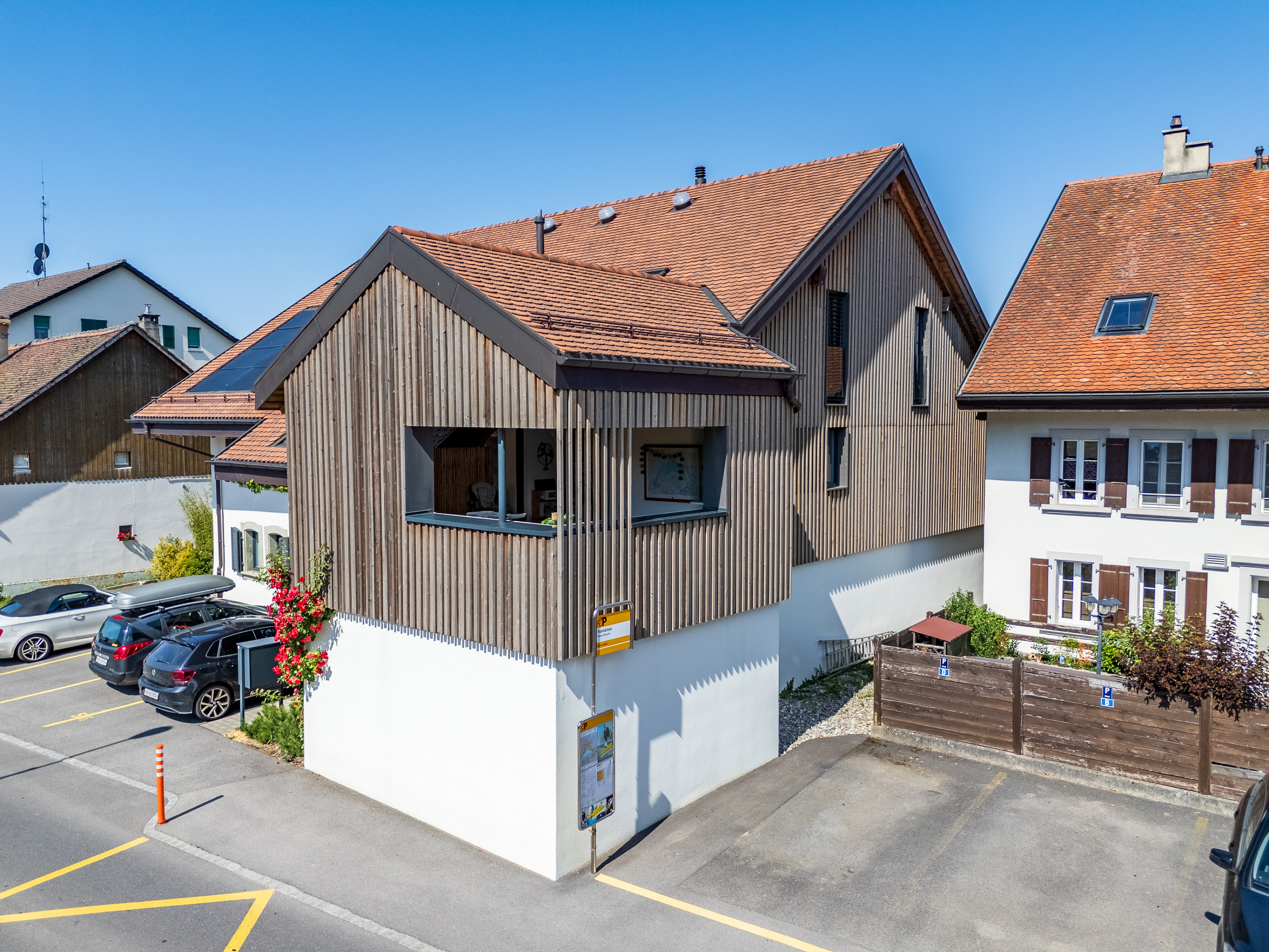 Exterior view 8