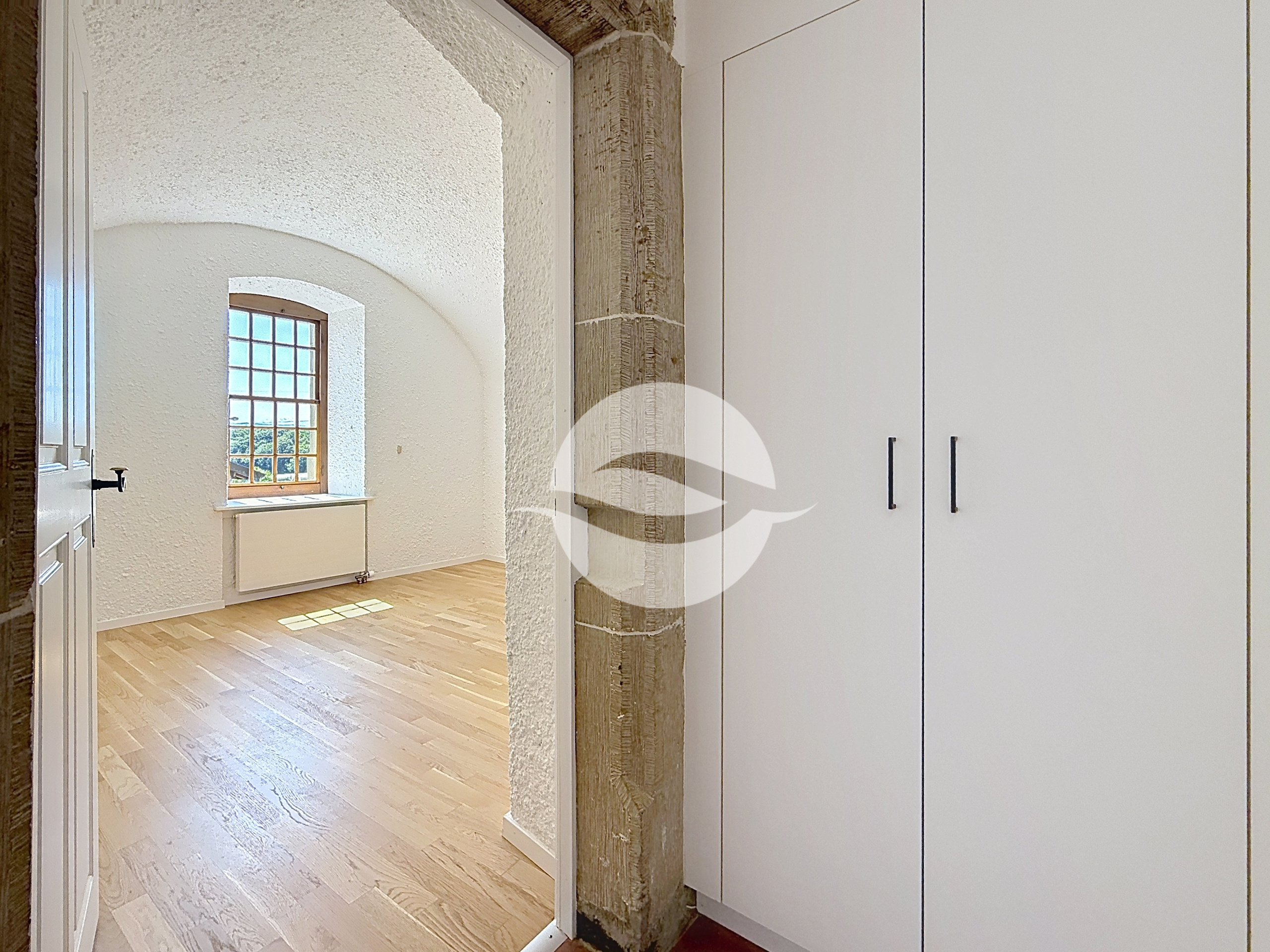 Couloir avec armoire Couloir avec armoire