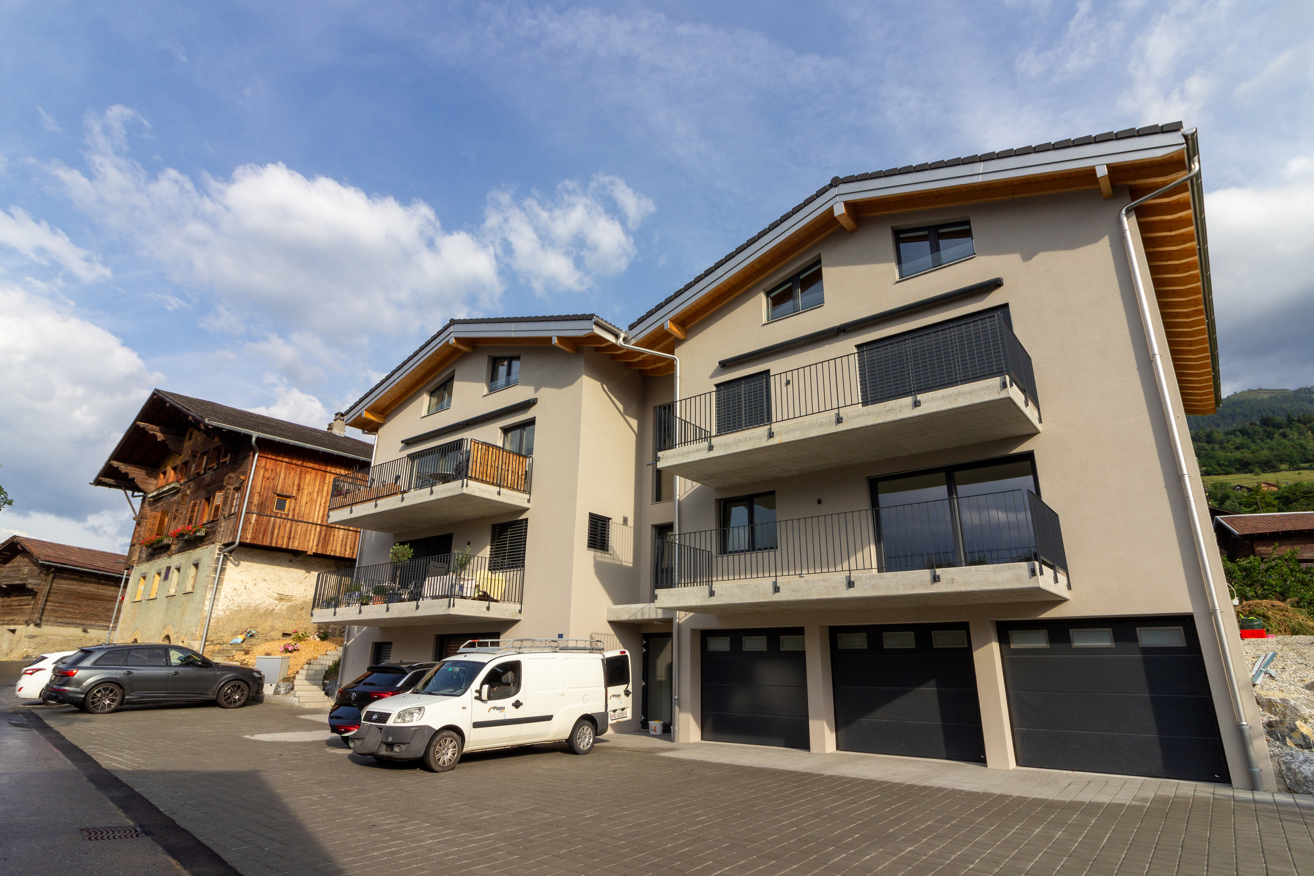 Exterior view 6