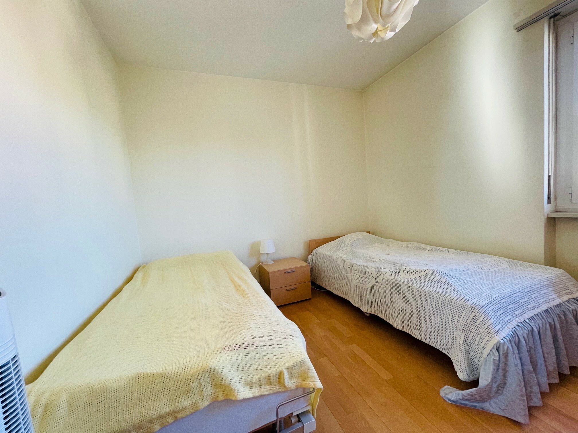 3.OG 3-Zimmer Wohnung Via Gottardo 52 Zimmer 2 3.OG 3-Zimmer Wohnung Via Gottardo 52 Zimmer 2