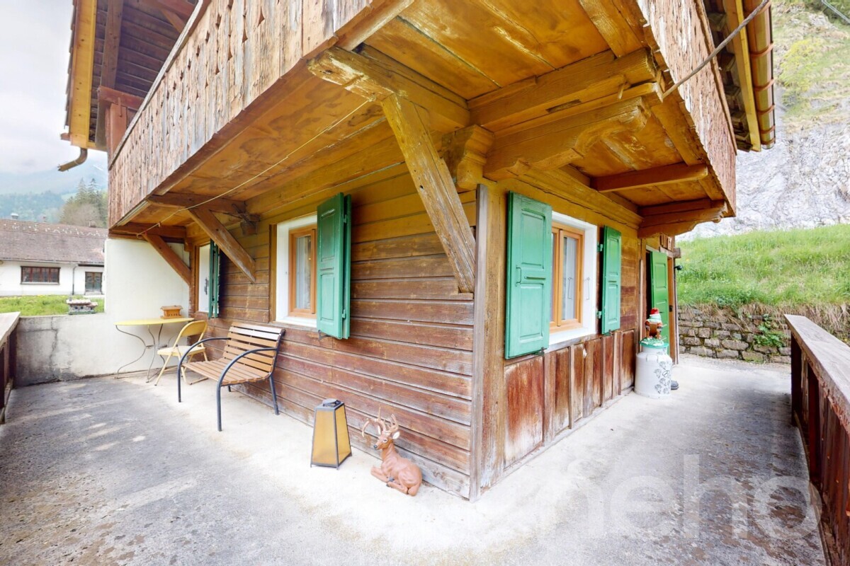 Photo 12
