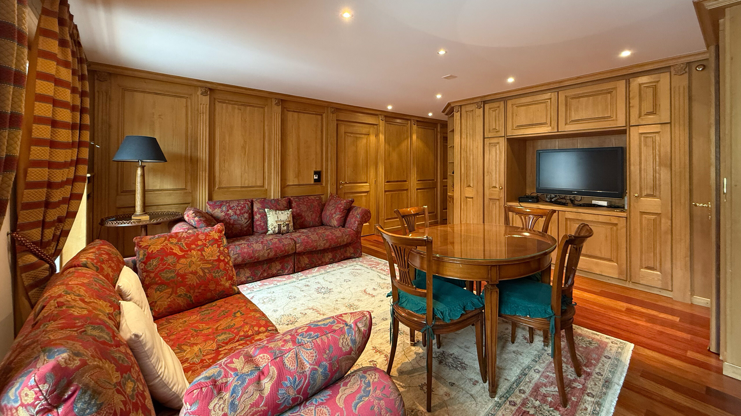 Cuisine, salle à manger et séjour (3ème vue)