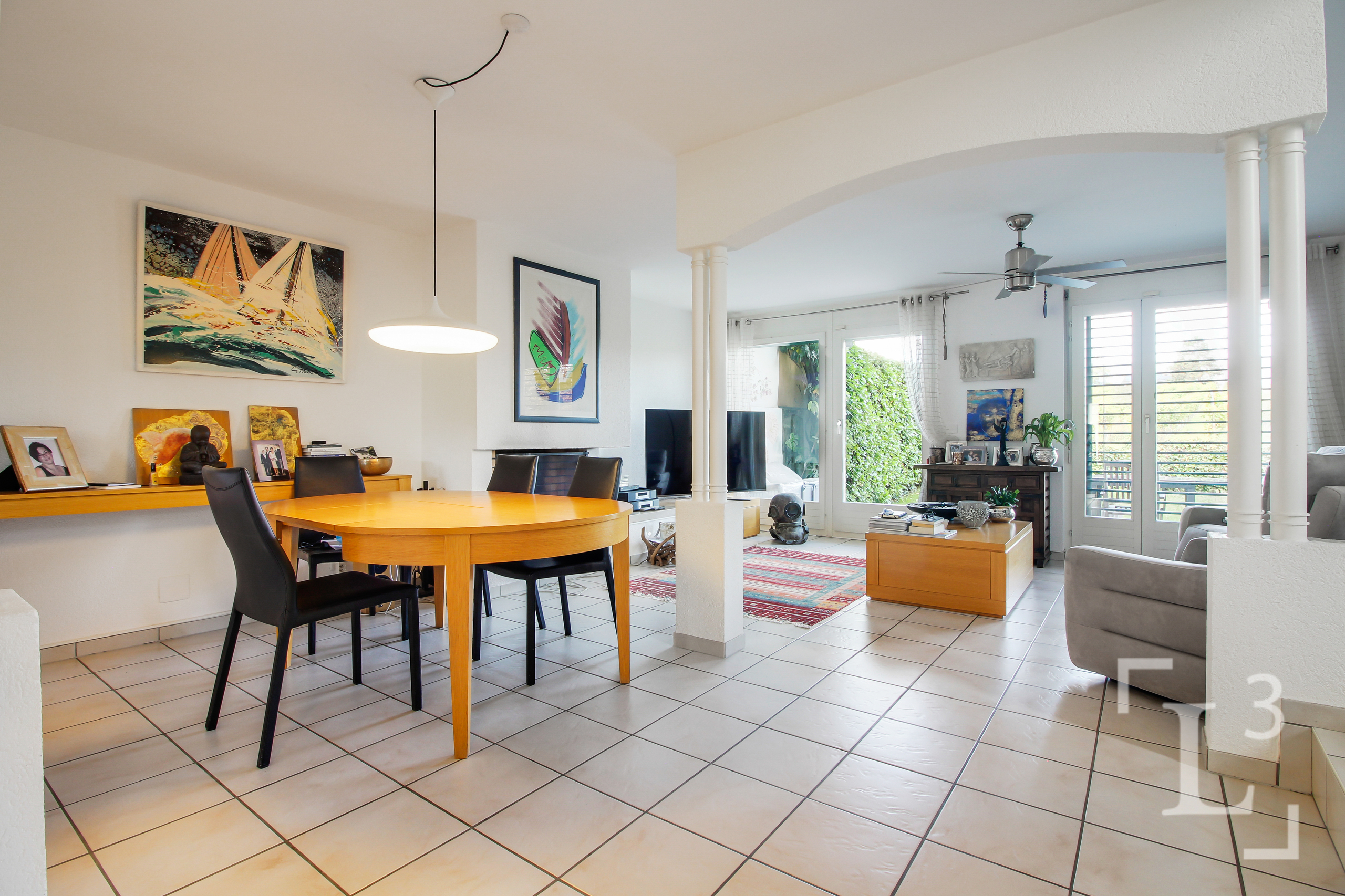 Salle à manger / Séjour avec cheminée