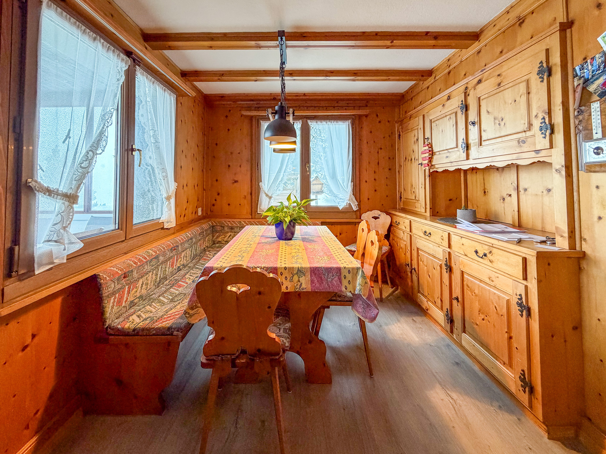 Rez-de-chaussée - Salle à manger Rez-de-chaussée - Salle à manger