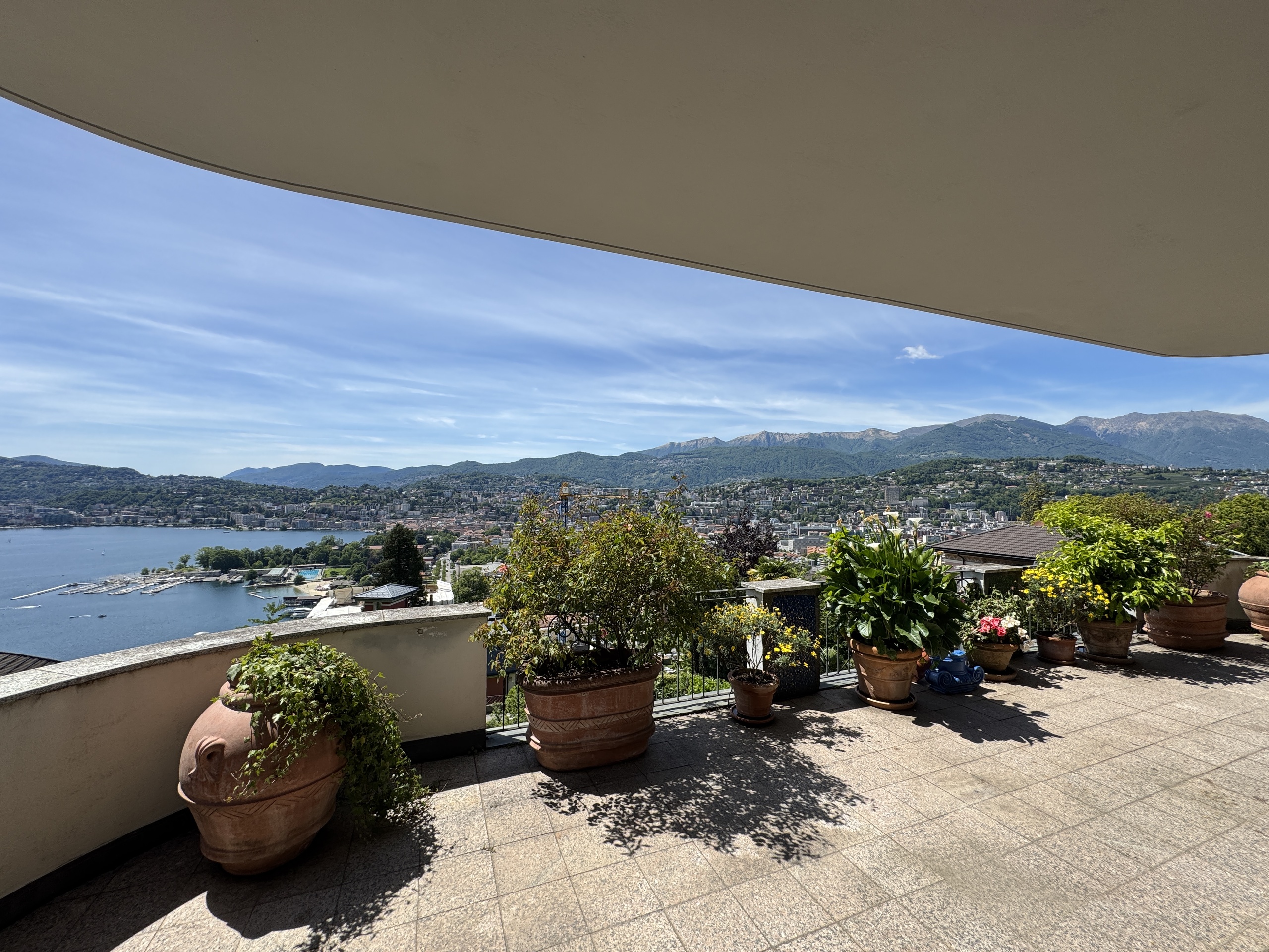 Vista esteriore 1