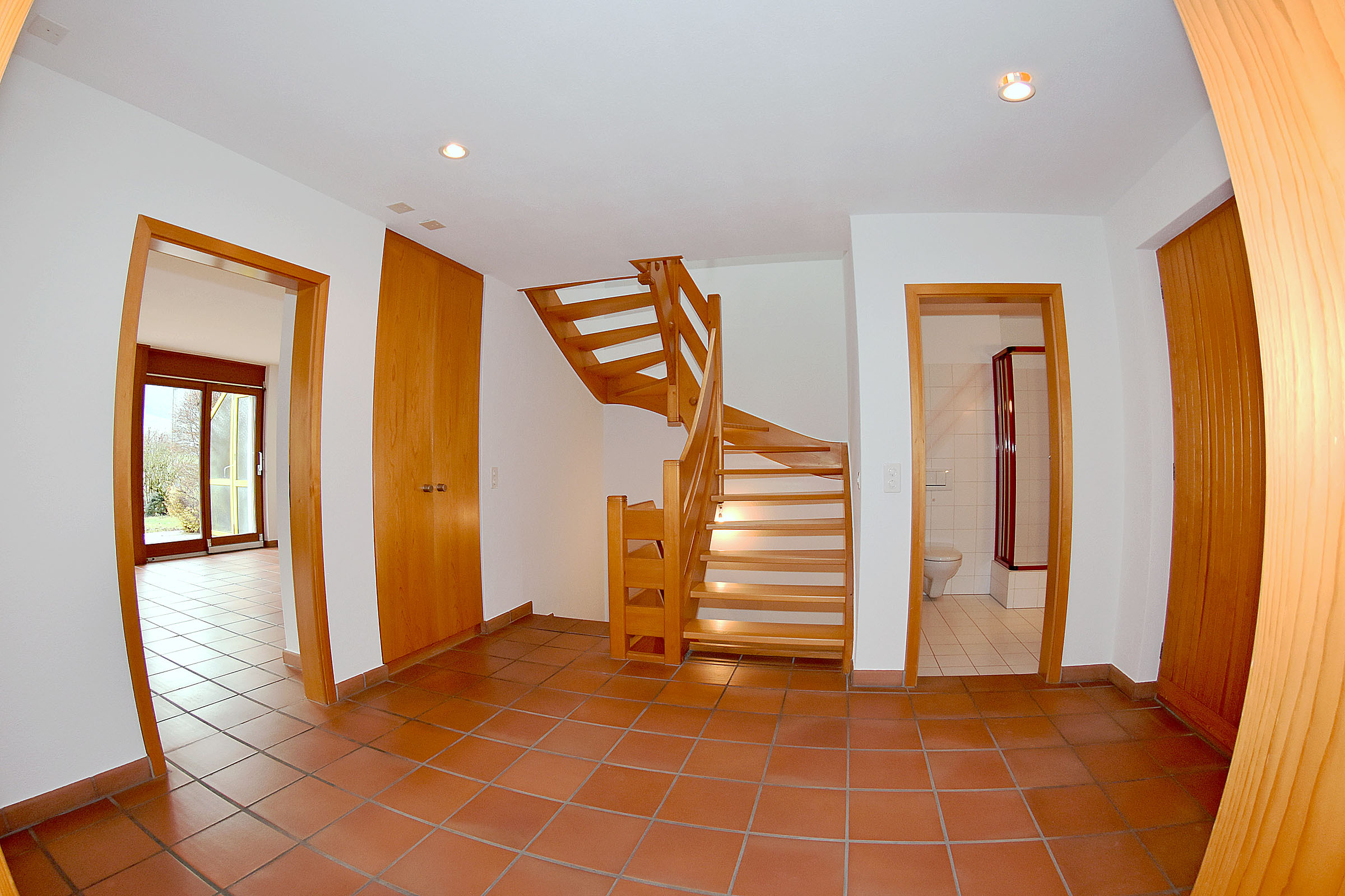 Treppenaufgang zum OG Treppenaufgang zum OG