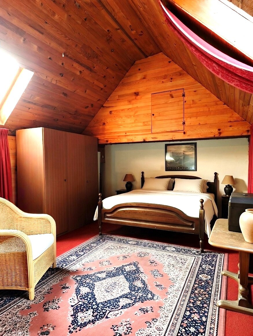 Interior view 6