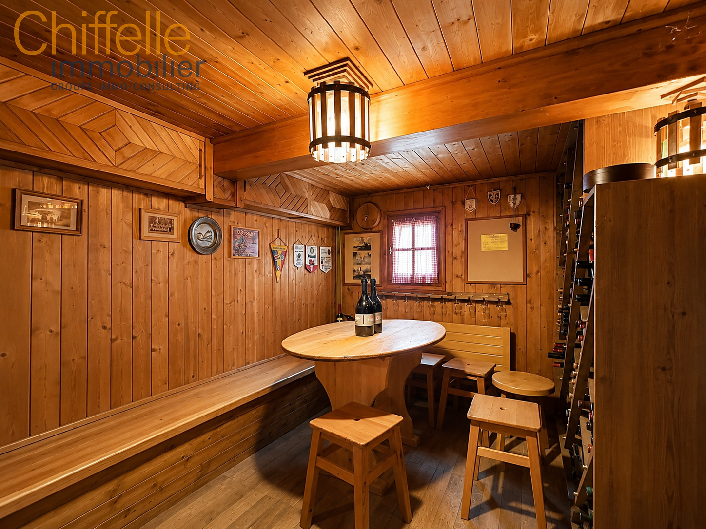 Interior view 8