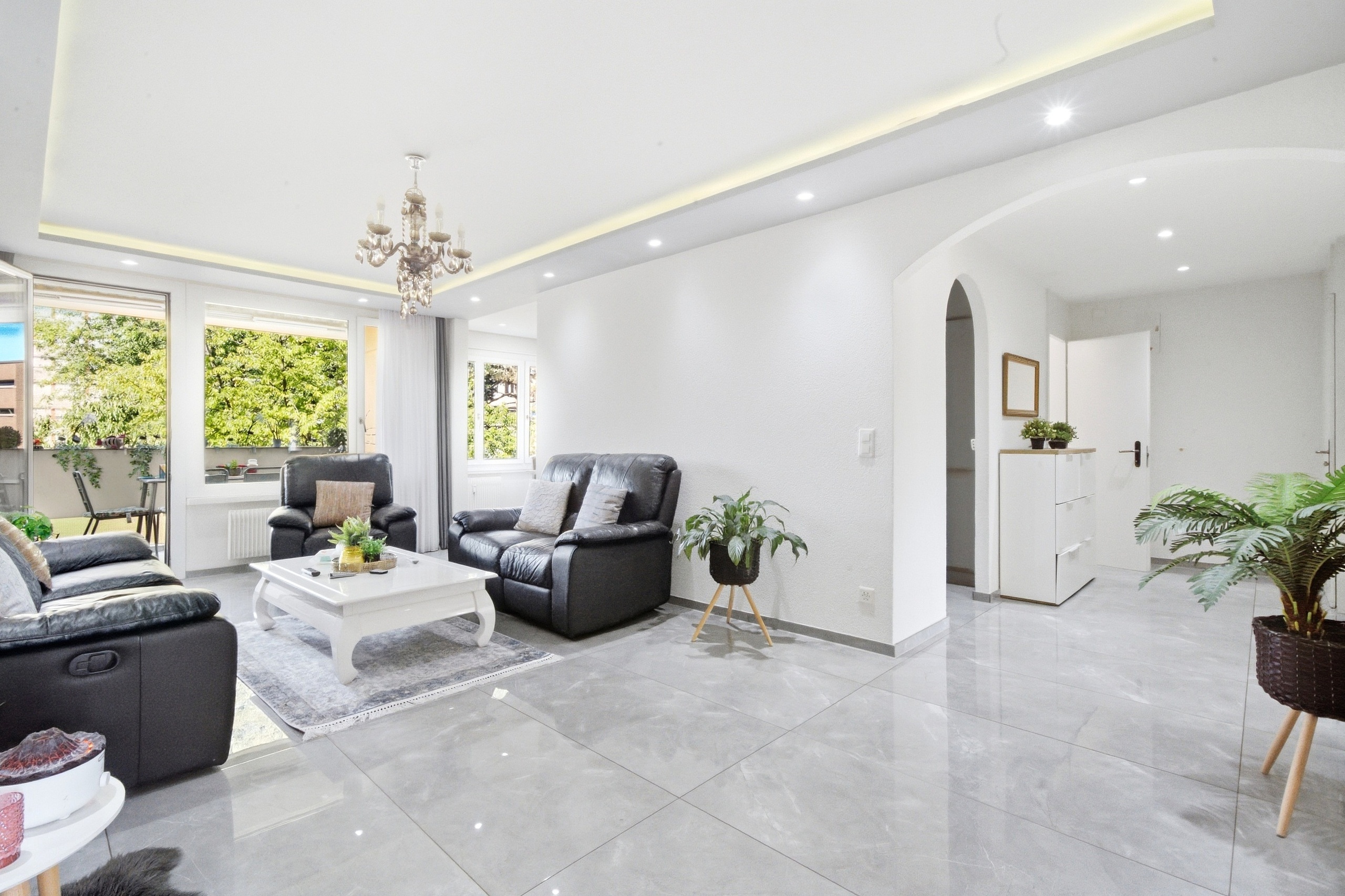 Interior view 4