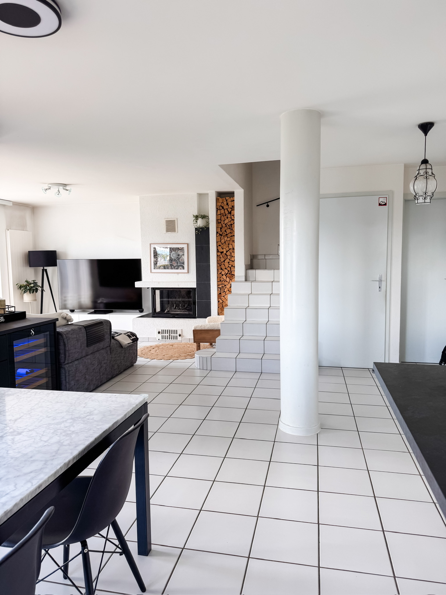 Interior view 6