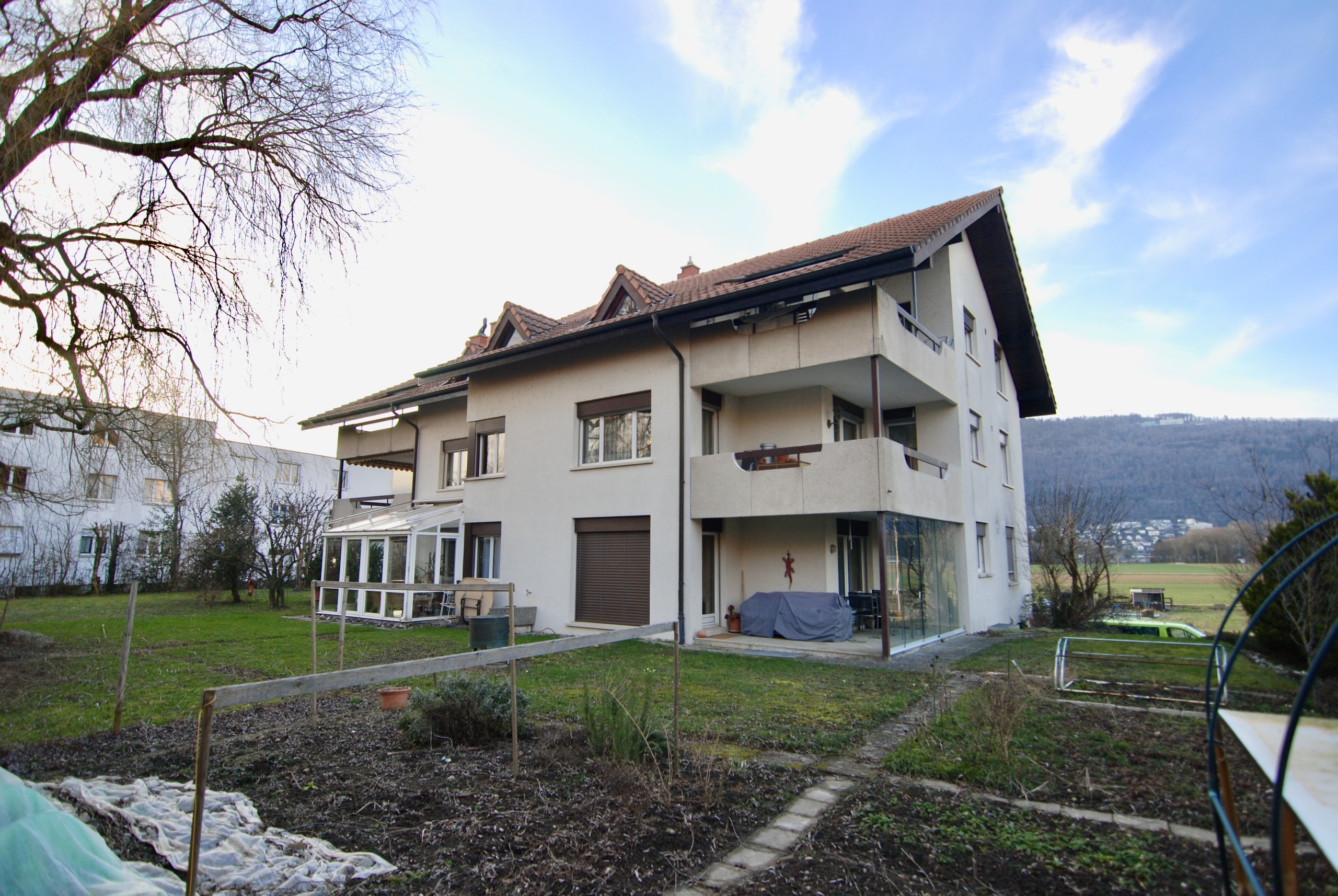 HAUSANSICHT VOM GARTEN 