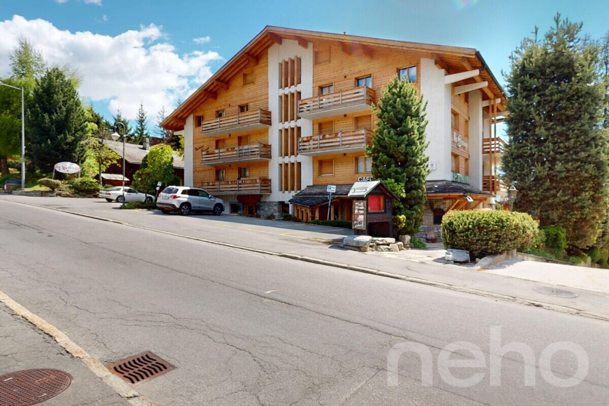 Photo 1