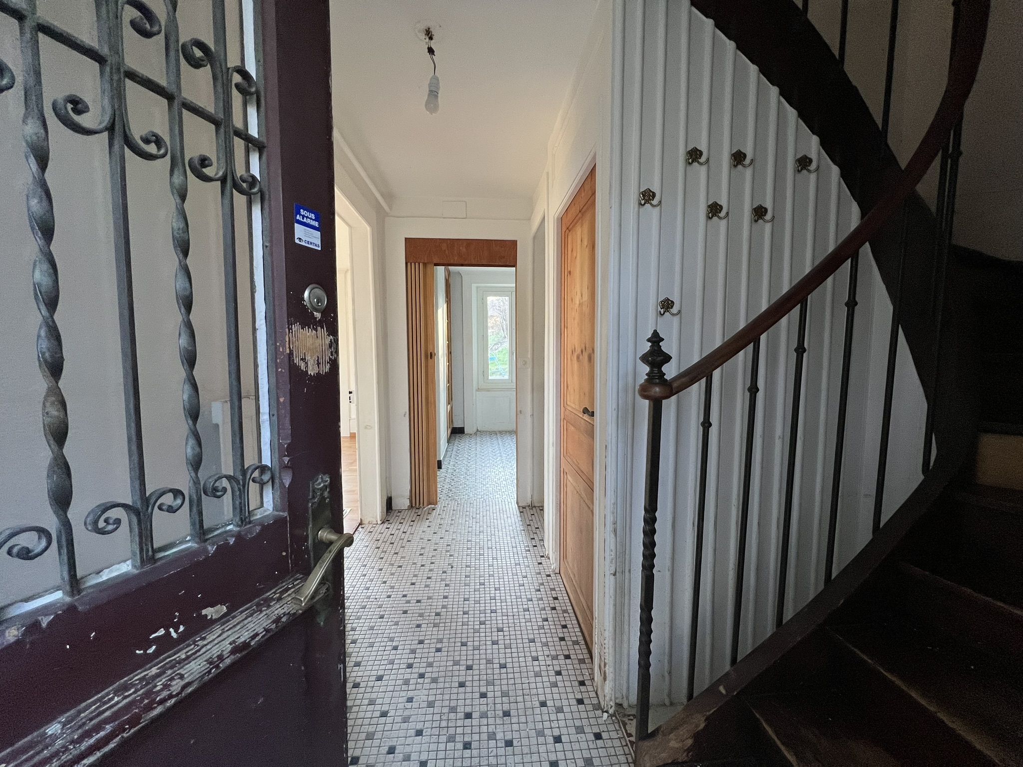 Interior view 5