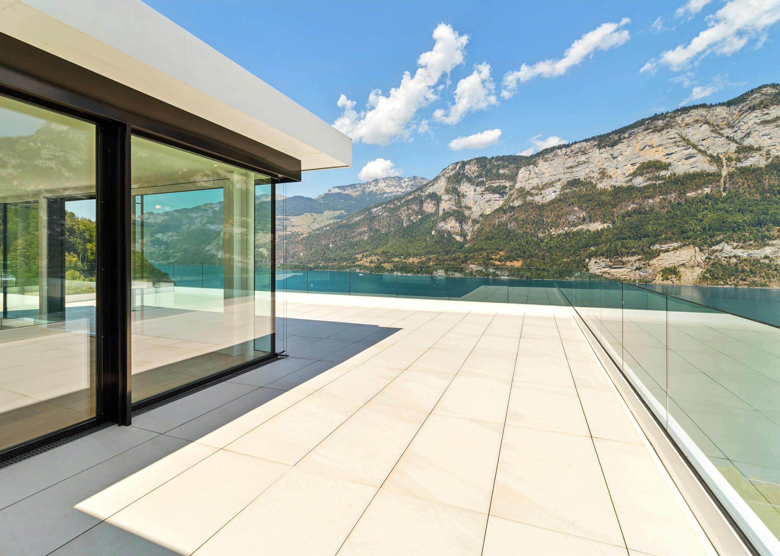 Exterior view 2