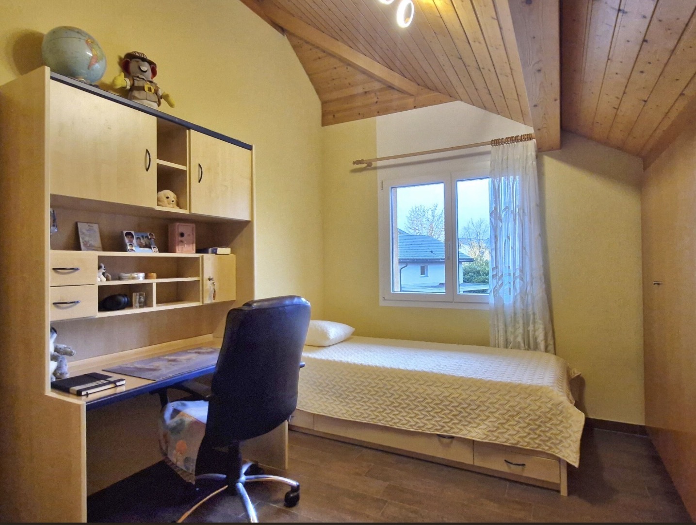Interior view 8