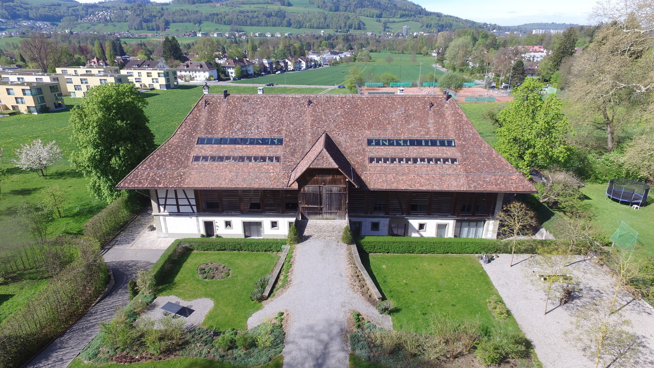 Ansicht von Osten/Zufahrt