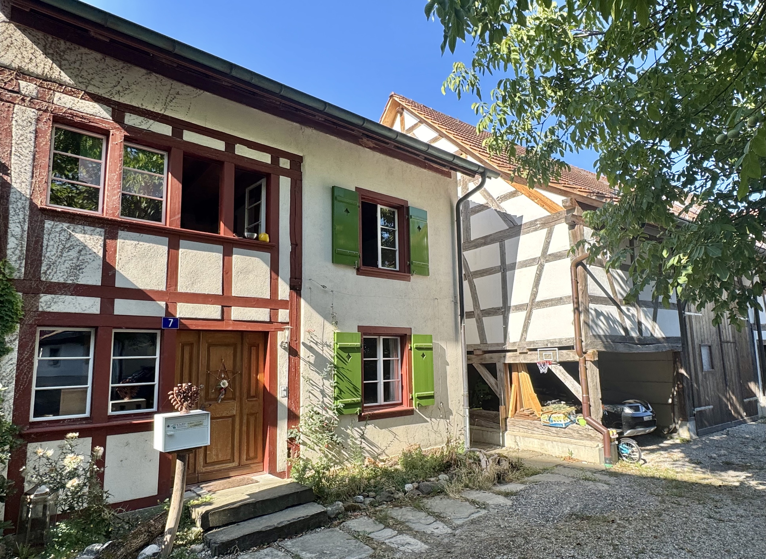 Exterior view 1