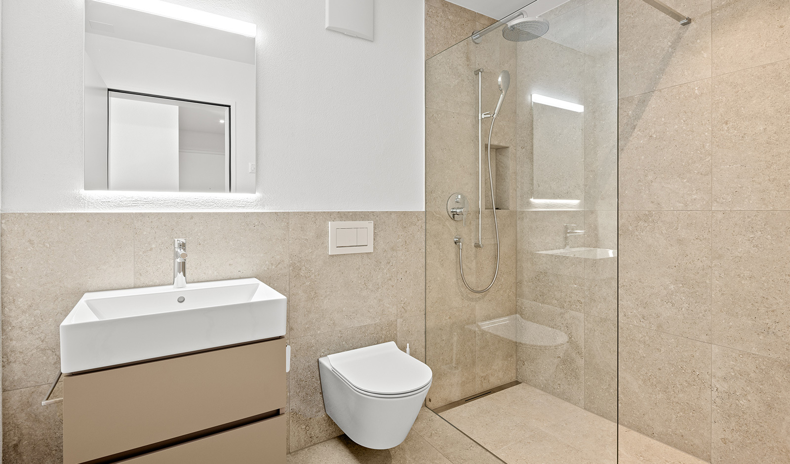 Interior view 6