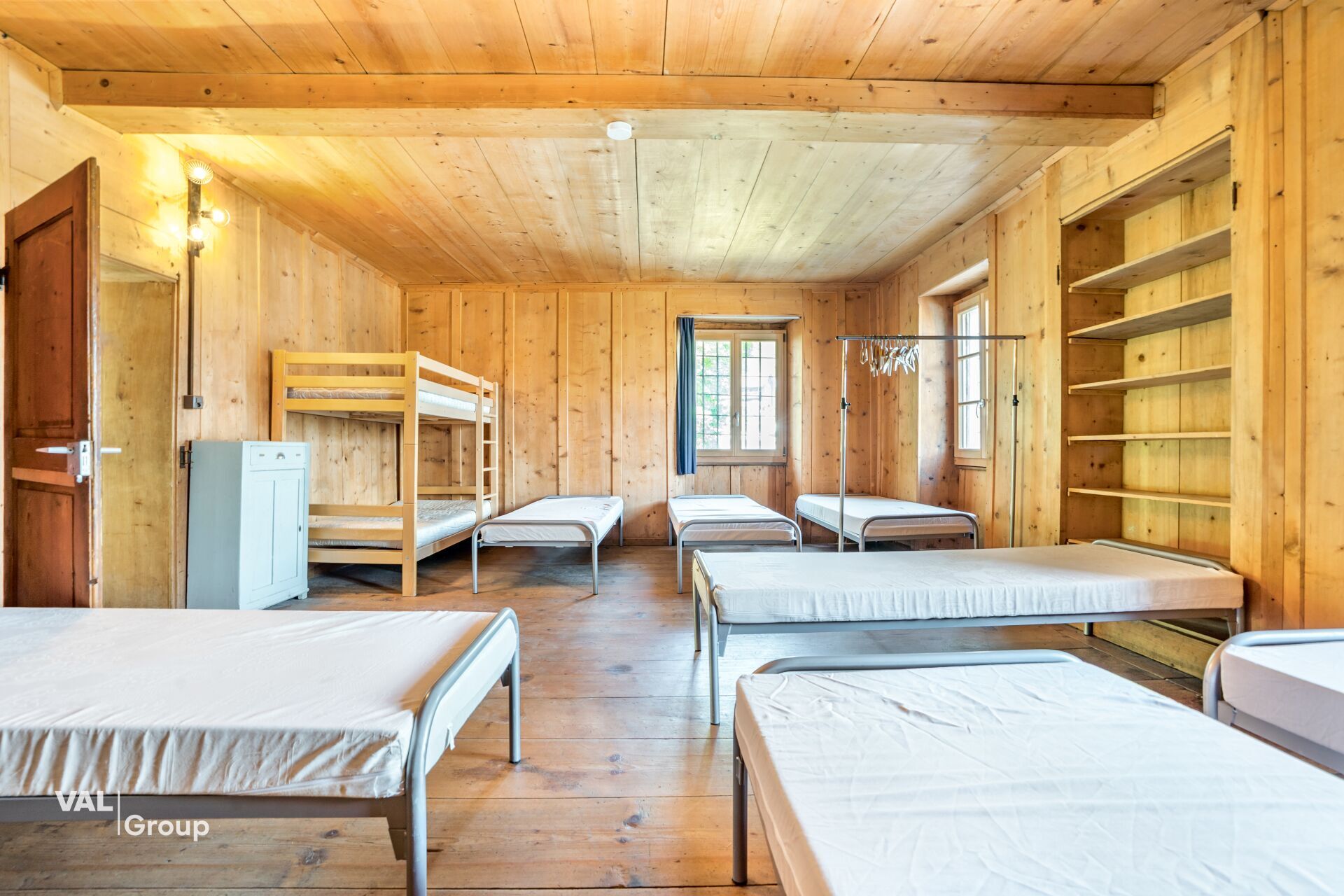 Photo 6