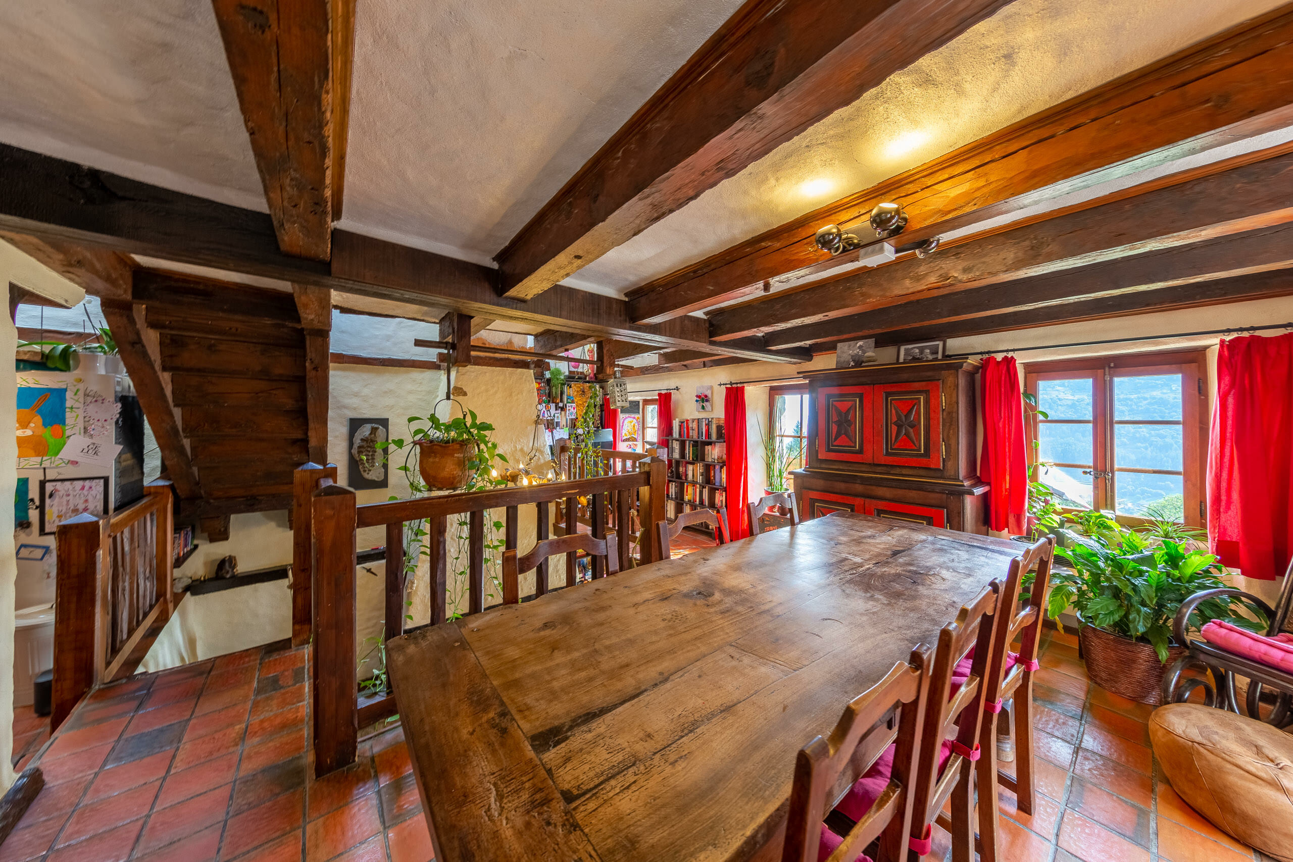 Interior view 6