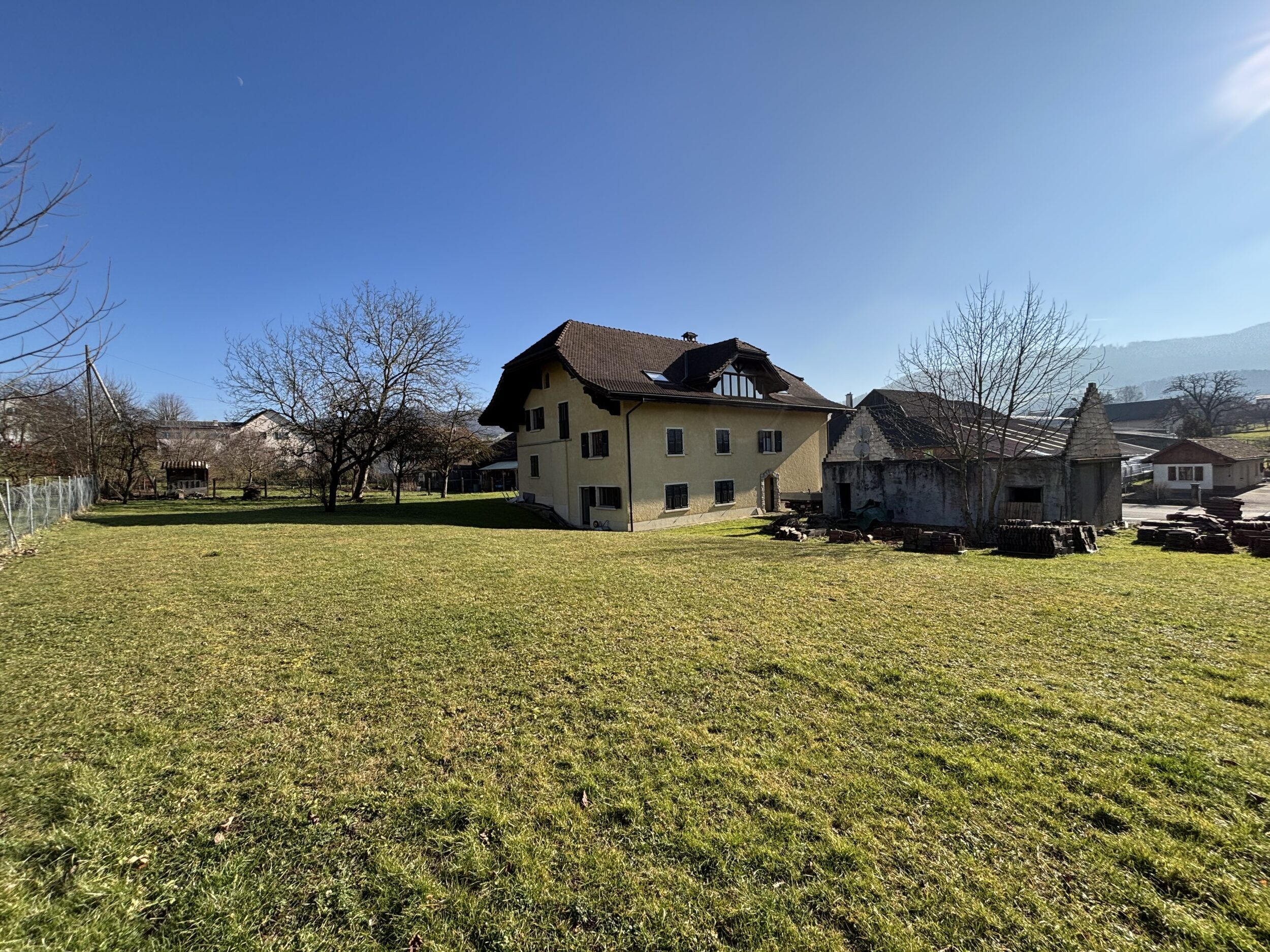 Photo 12
