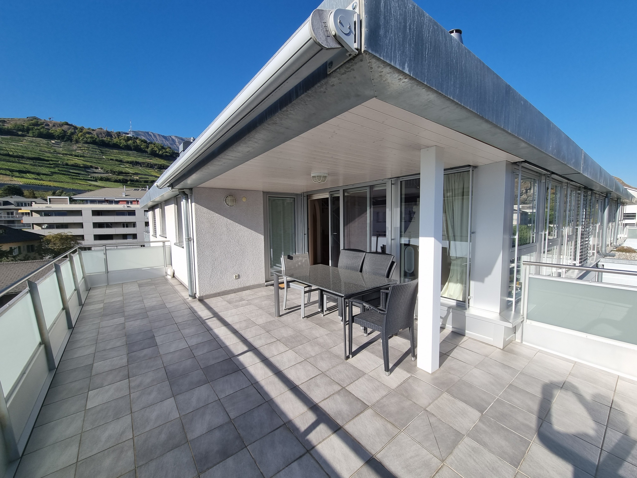 Exterior view 2