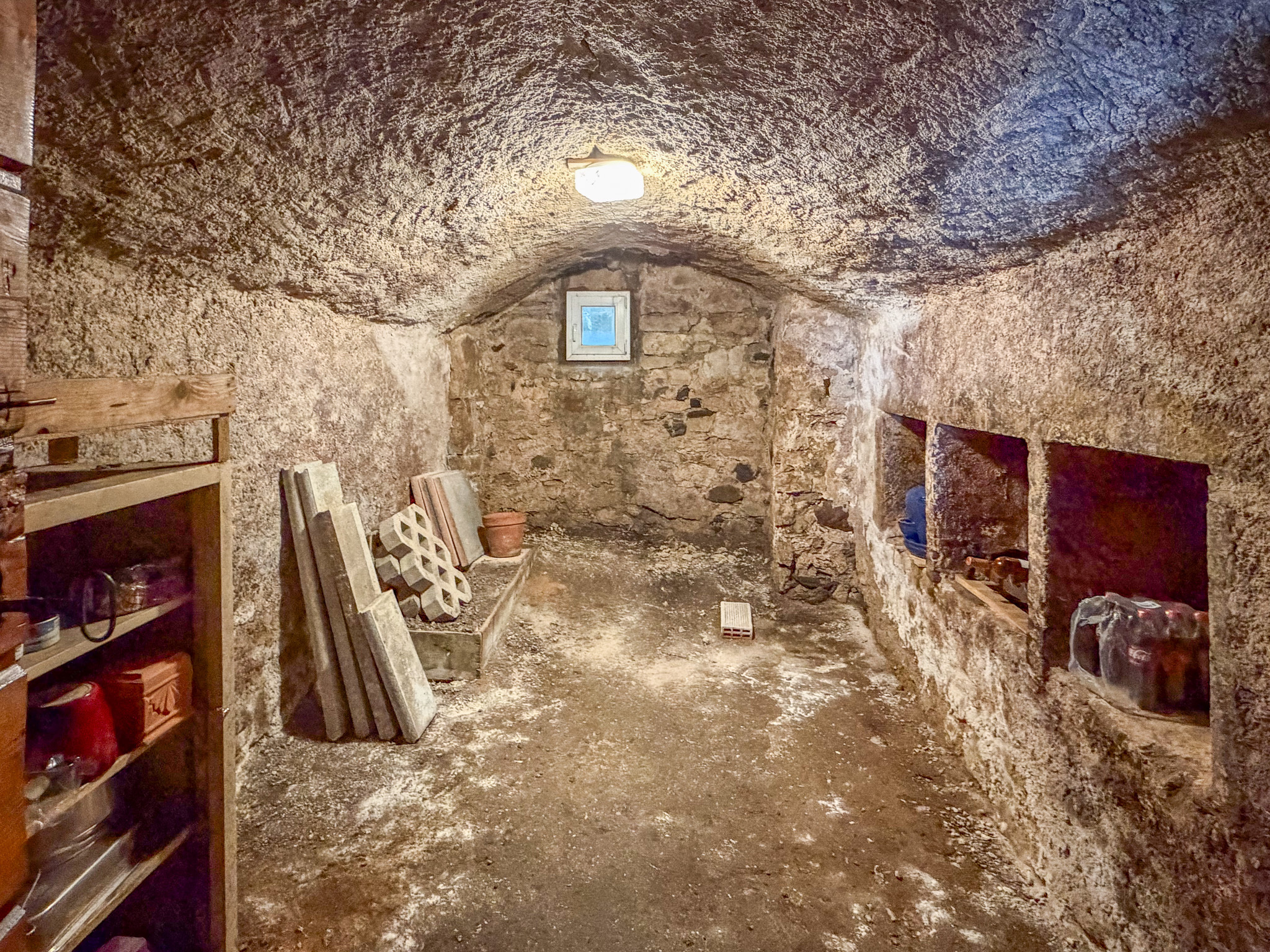 Rez inférieur duplex - cave