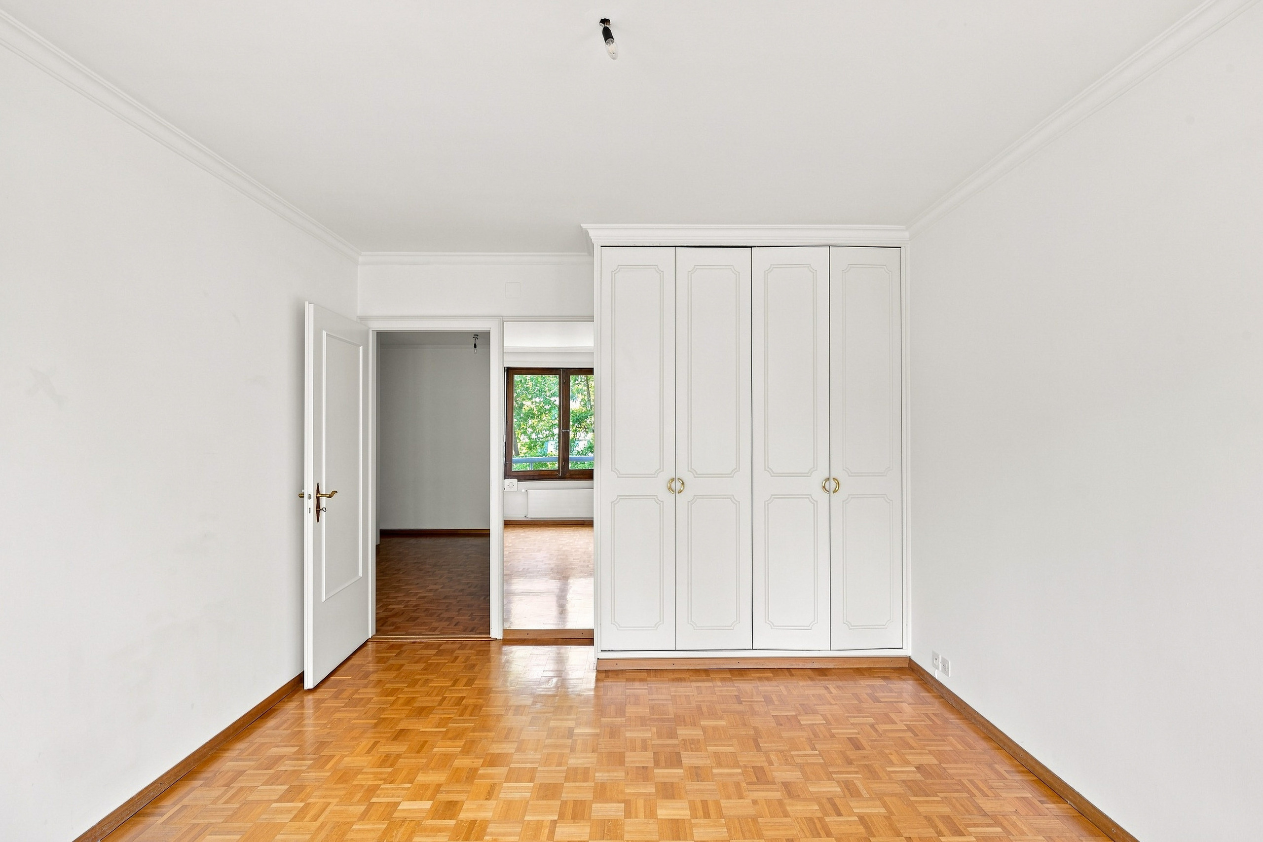 Interior view 8