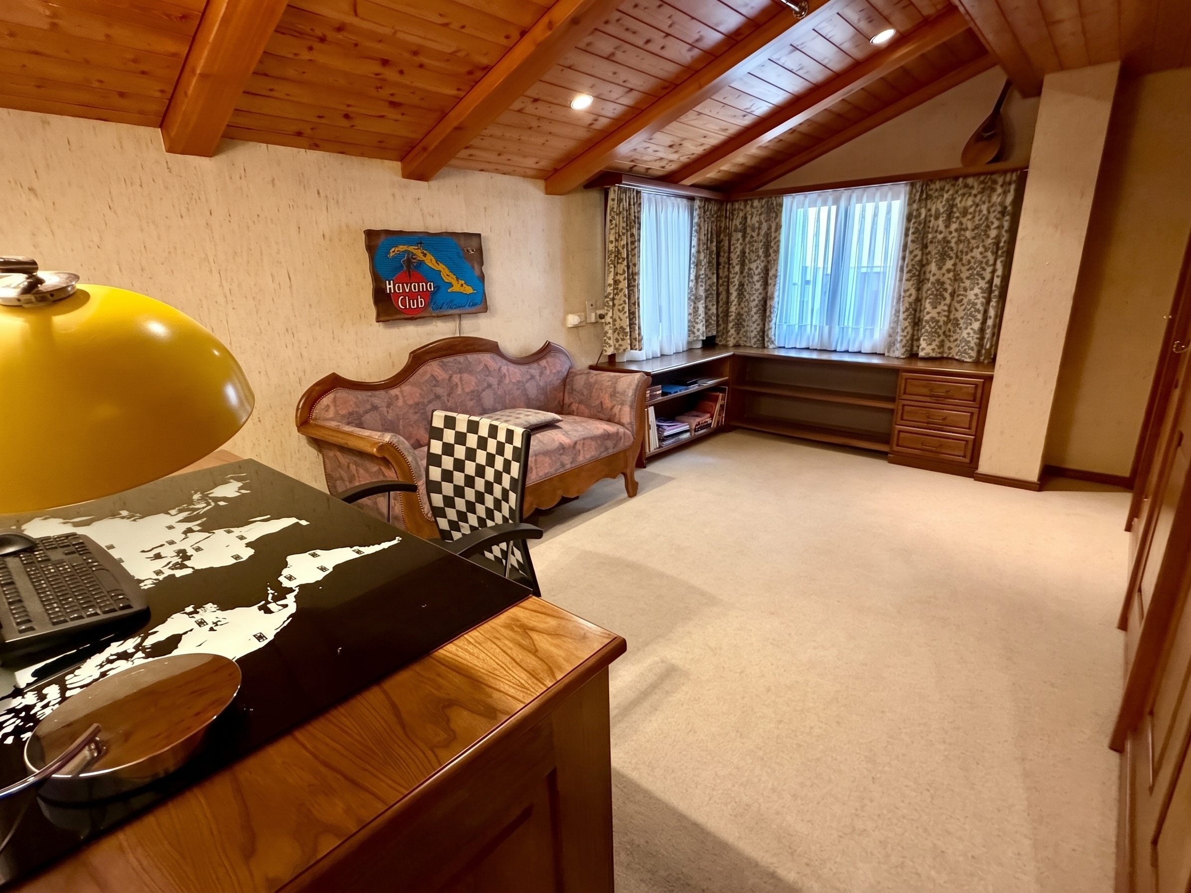 Zimmer / Büro