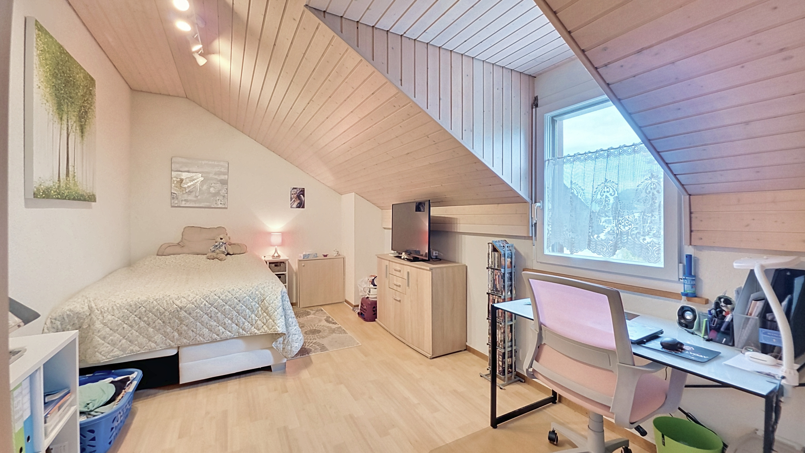 Chambre 3 - 2ème demi-niveau Chambre 3 - 2ème demi-niveau