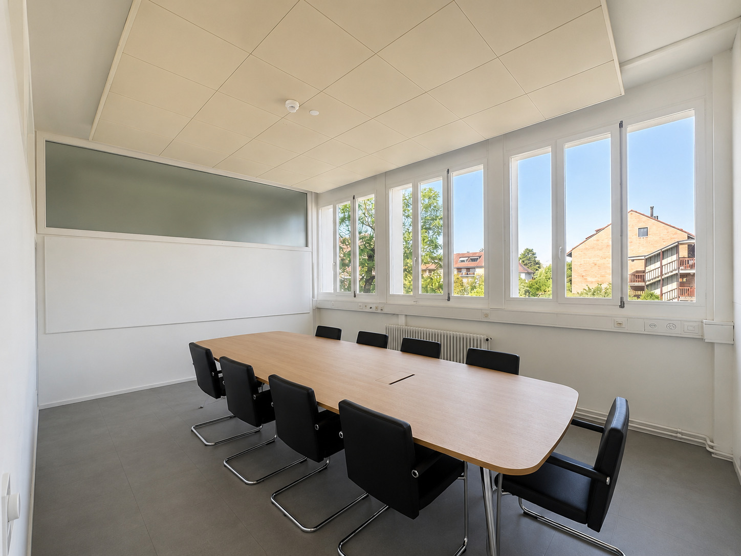 Interior view 4