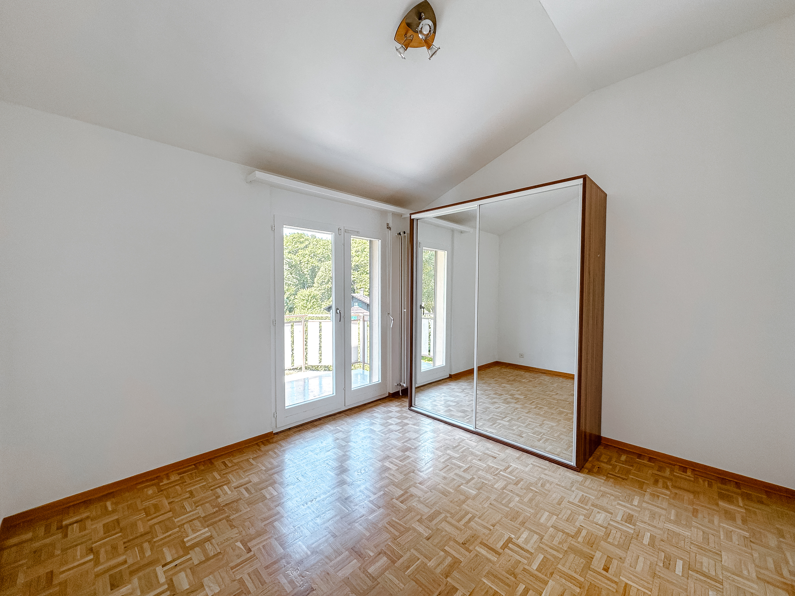Interior view 3