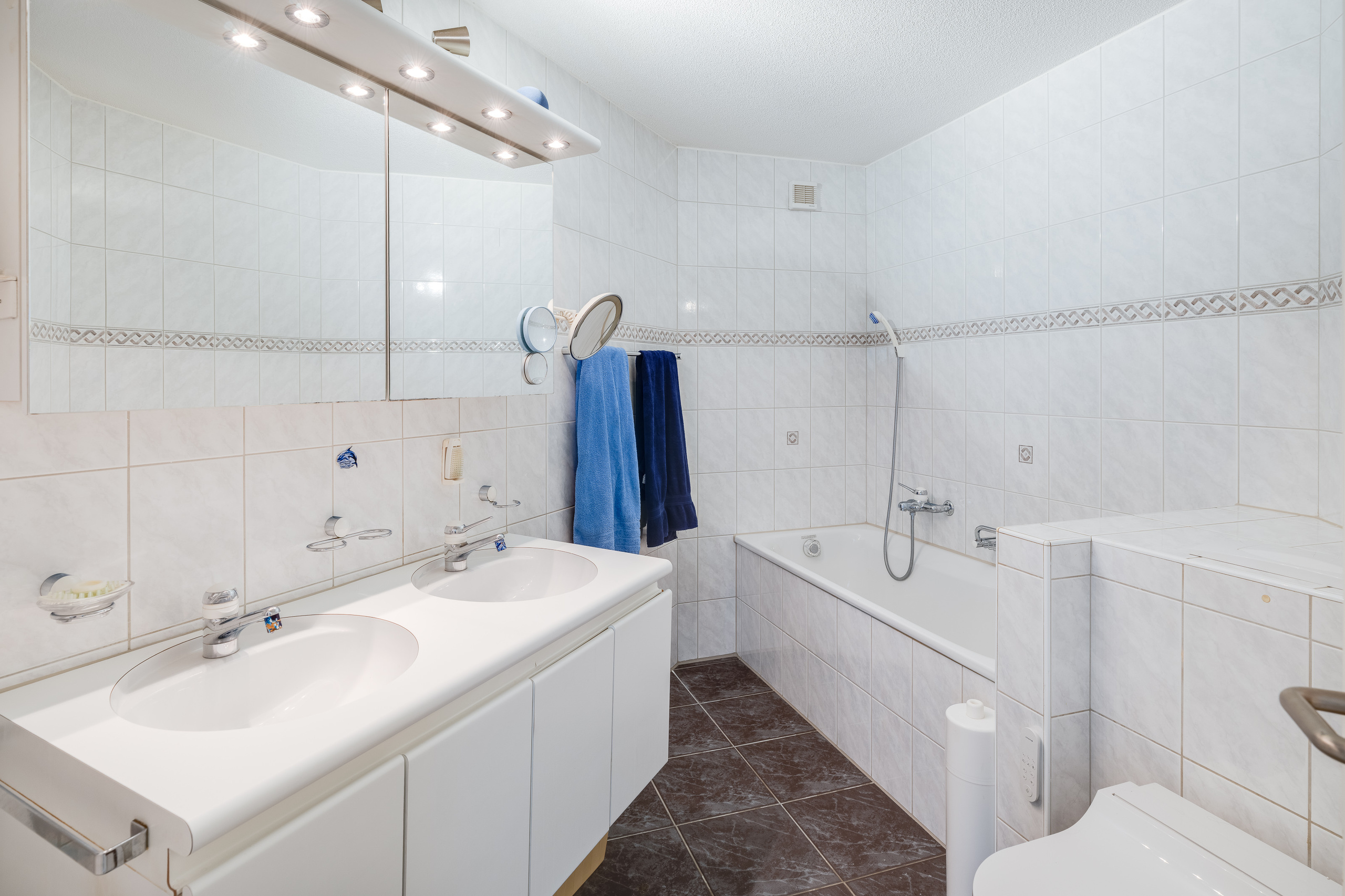 Interior view 9