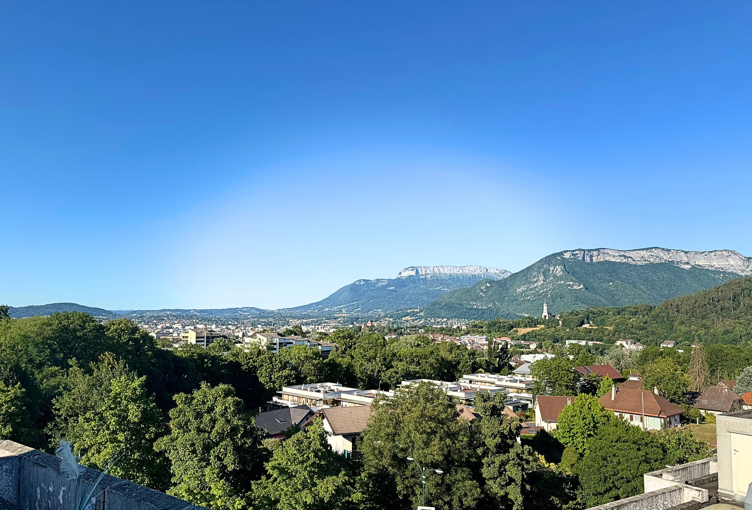 Vue panoramique, Montagnes, Château, Visitation