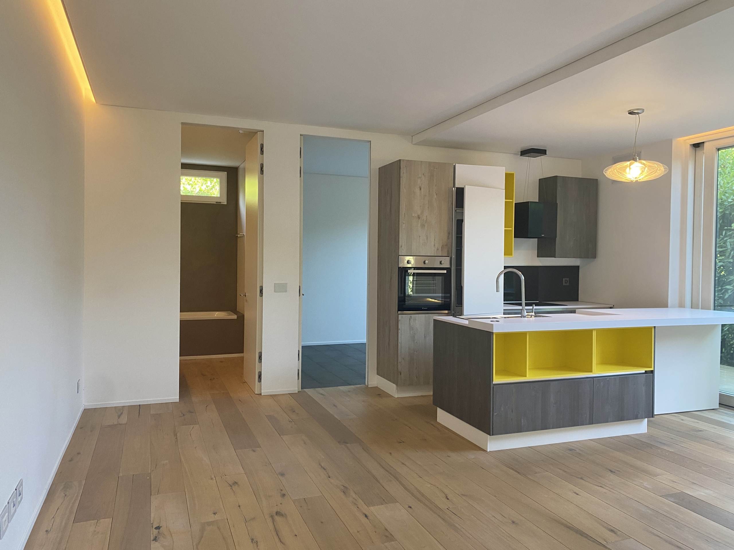 Interior view 4