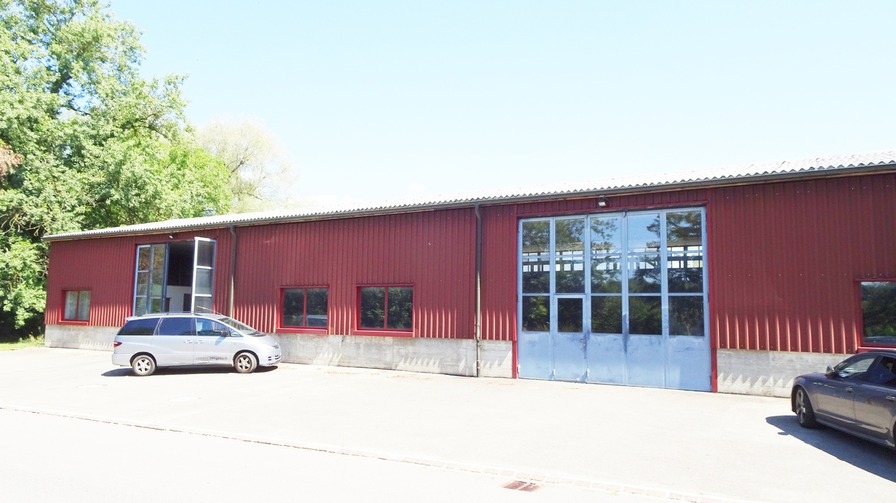 Lagergebäude Ansicht Tor 