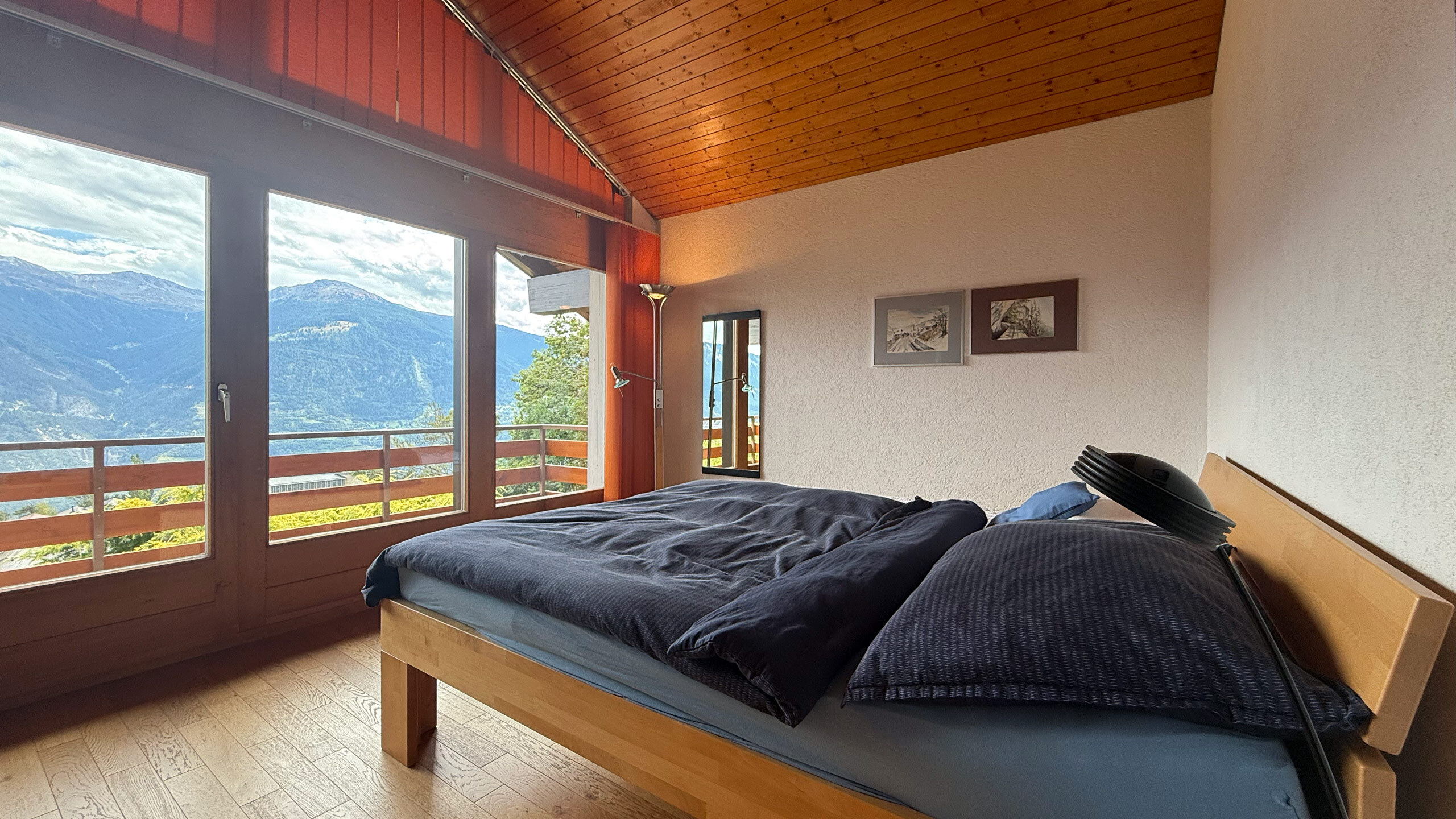 Bedroom 4 (master bedroom) on 1st floor with balcony Bedroom 4 (master bedroom) on 1st floor with balcony