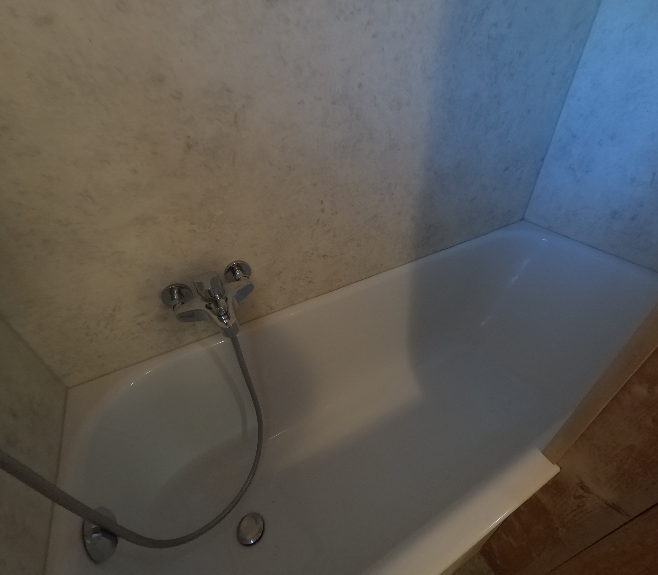 Baignoire à l'étage  Baignoire à l'étage