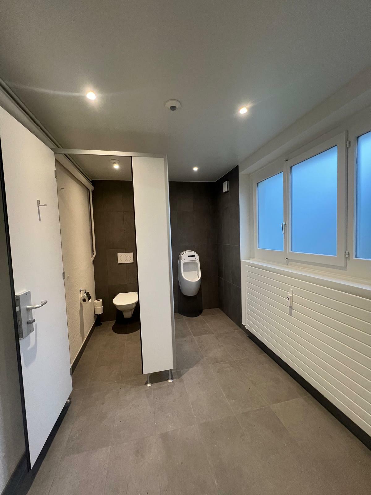 Rez inférieur - WC Homme