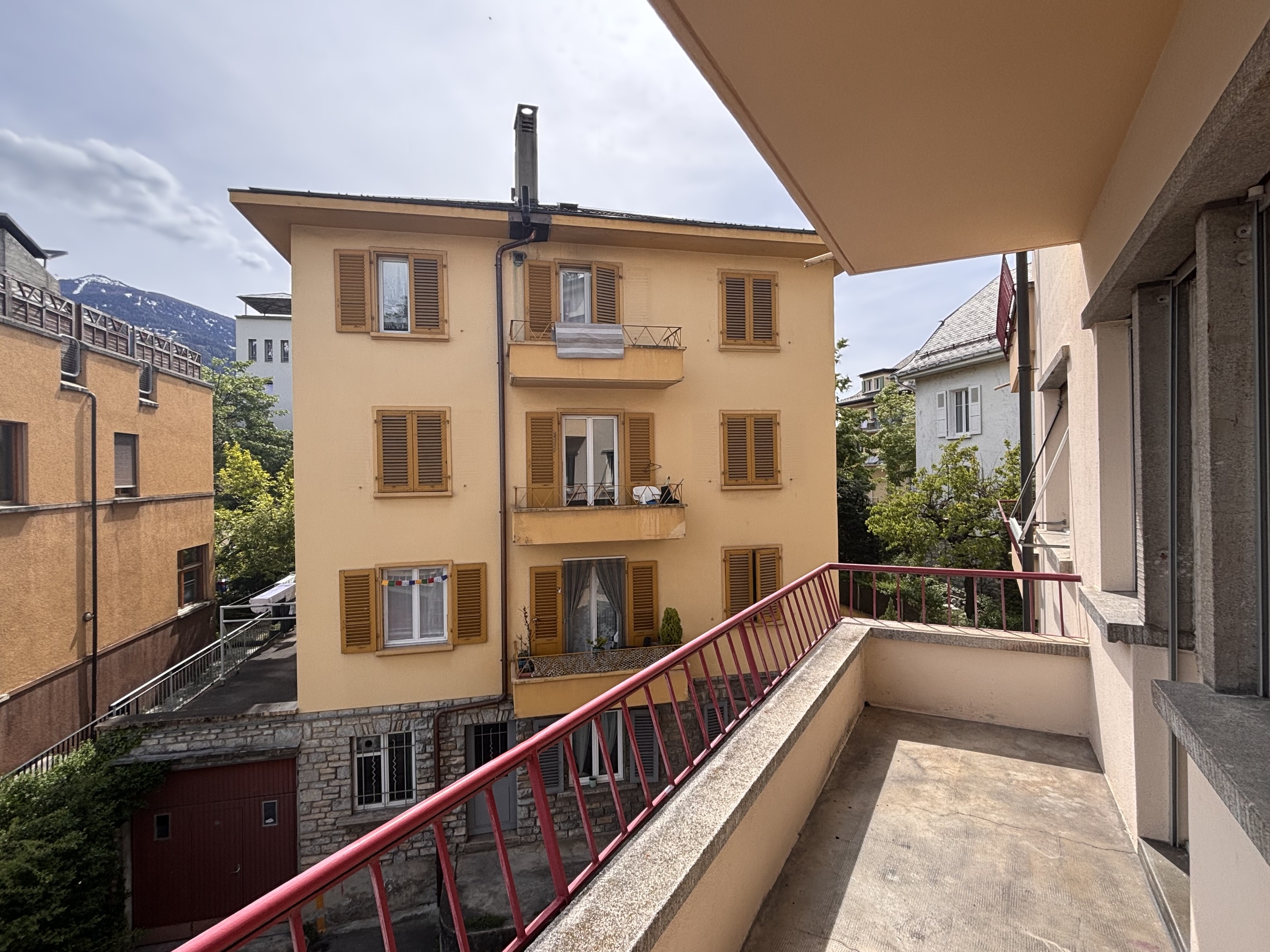 Exterior view 1