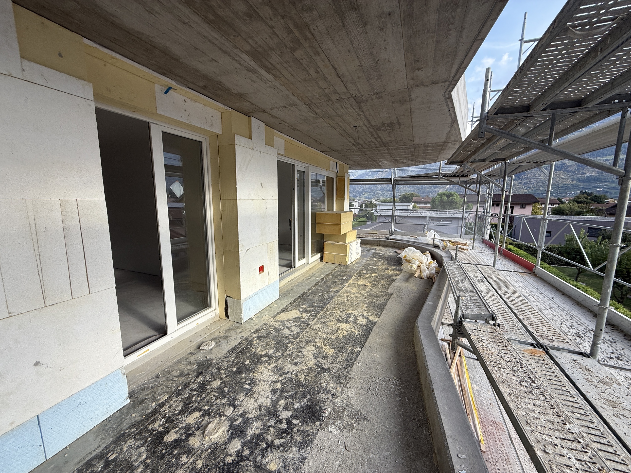 Exterior view 3