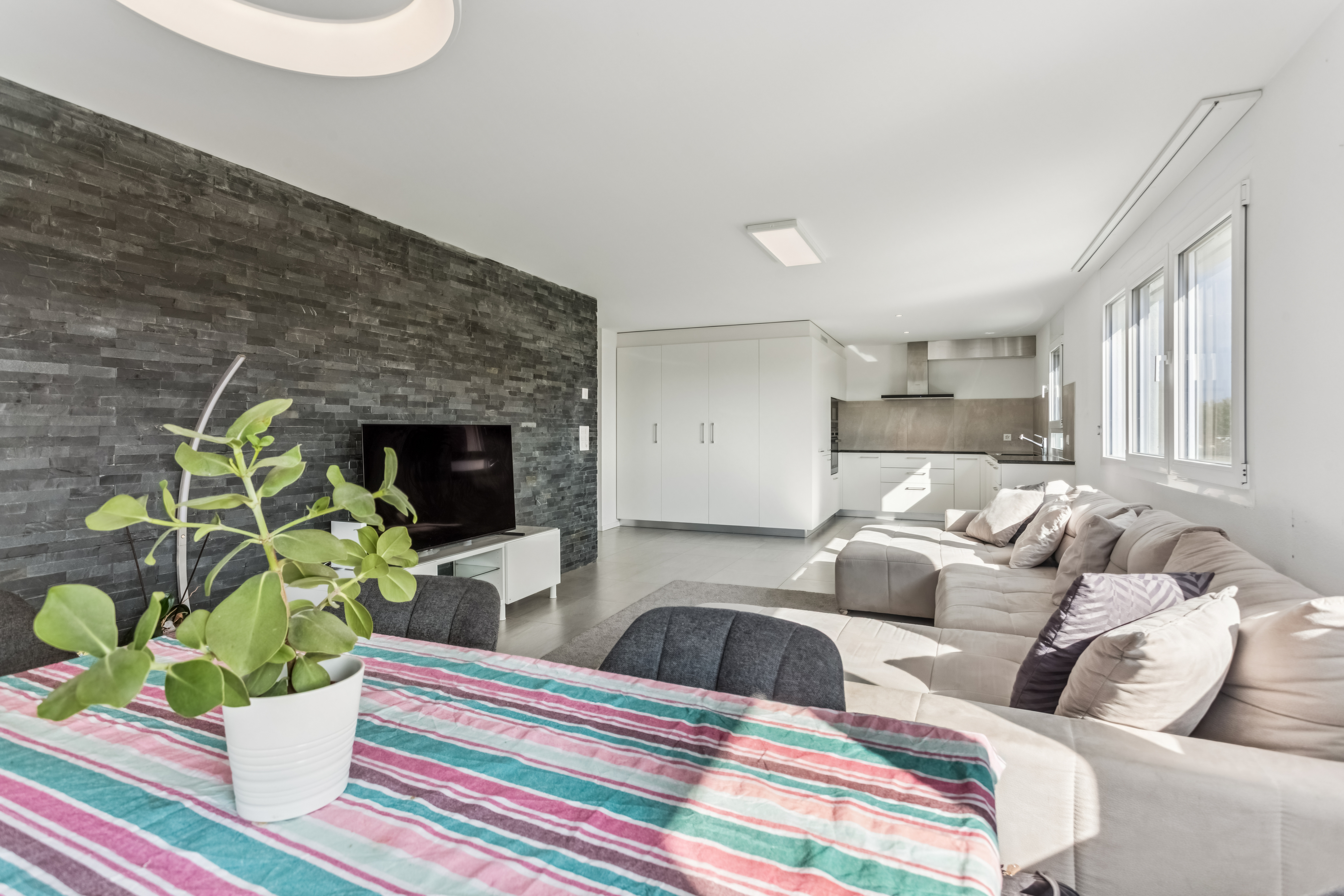 Séjour ouvert sur la cuisine