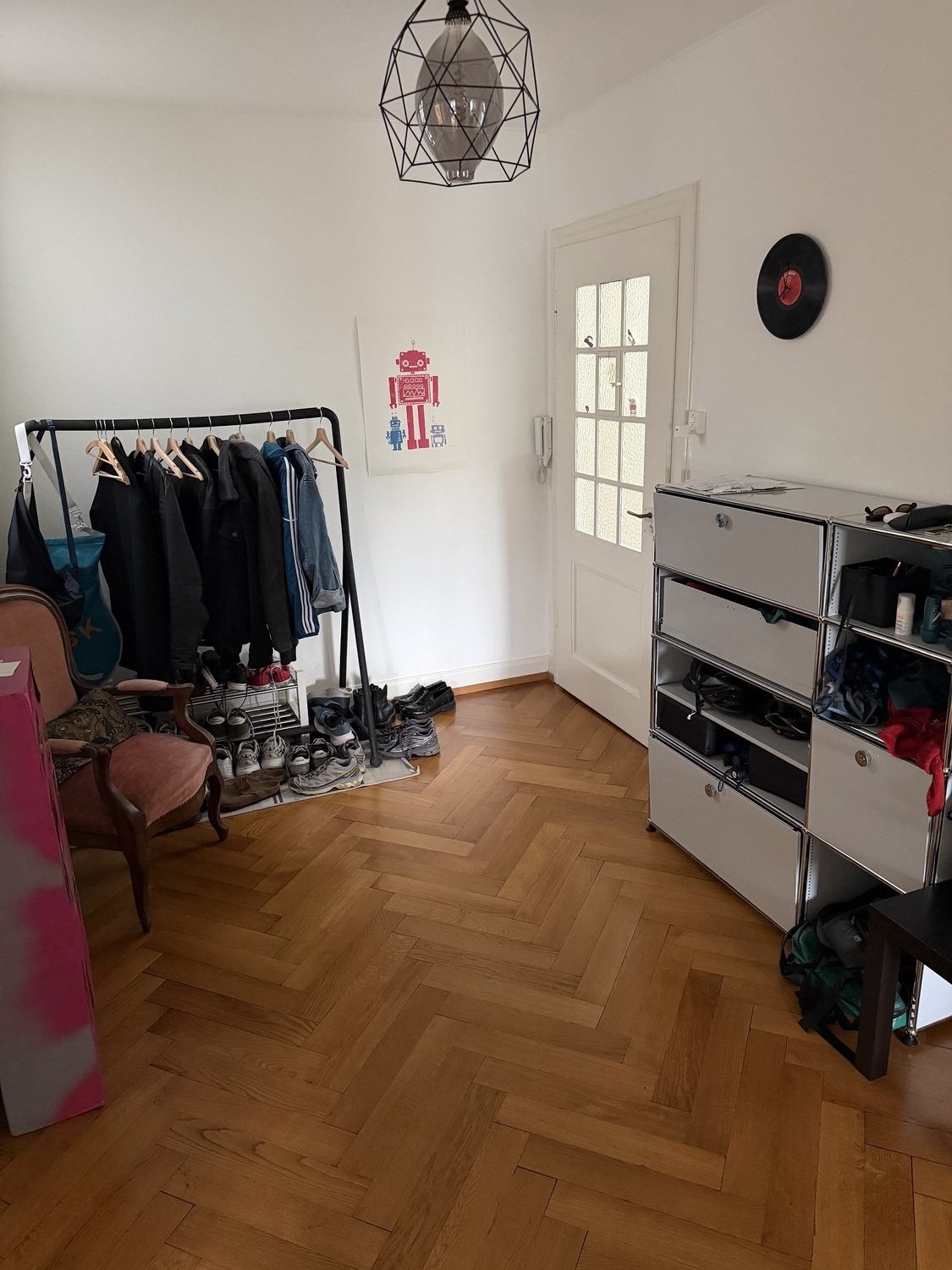 Photo 1